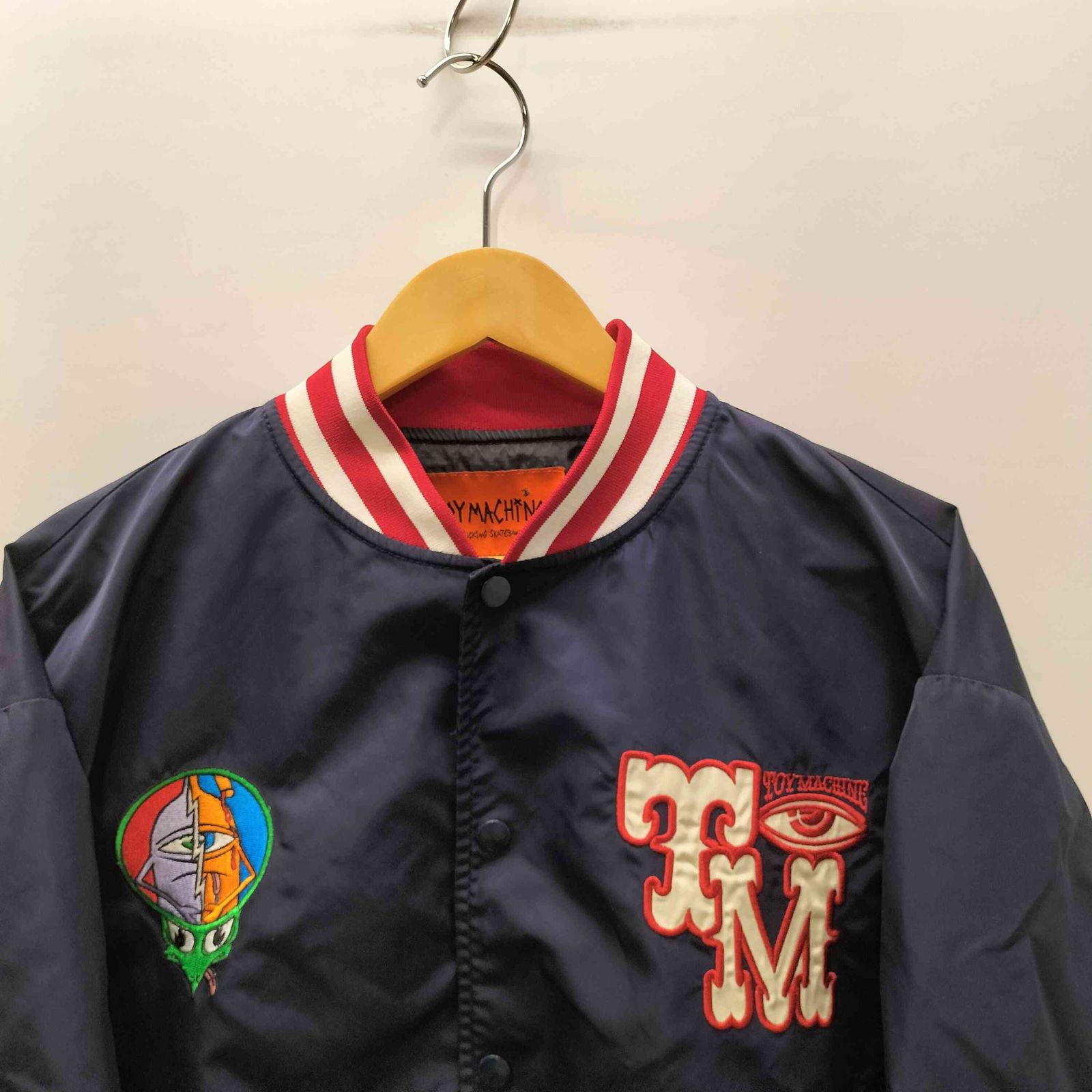 良品　トイマシーン　TM＆EYE　刺繍　スタジャン　ジャケット　ナイロン　Ｍ トイマシーン TOY MACHINE TM & EYE STADIUM JACKET 両面刺繍 ナイロン