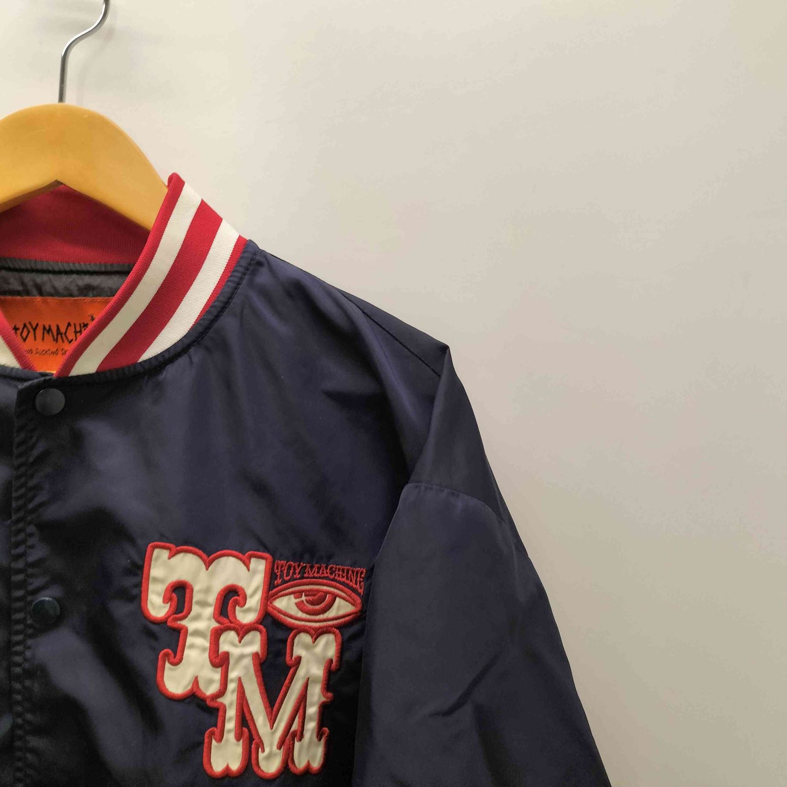 良品　トイマシーン　TM＆EYE　刺繍　スタジャン　ジャケット　ナイロン　Ｍ トイマシーン TOY MACHINE TM & EYE STADIUM JACKET 両面刺繍 ナイロン