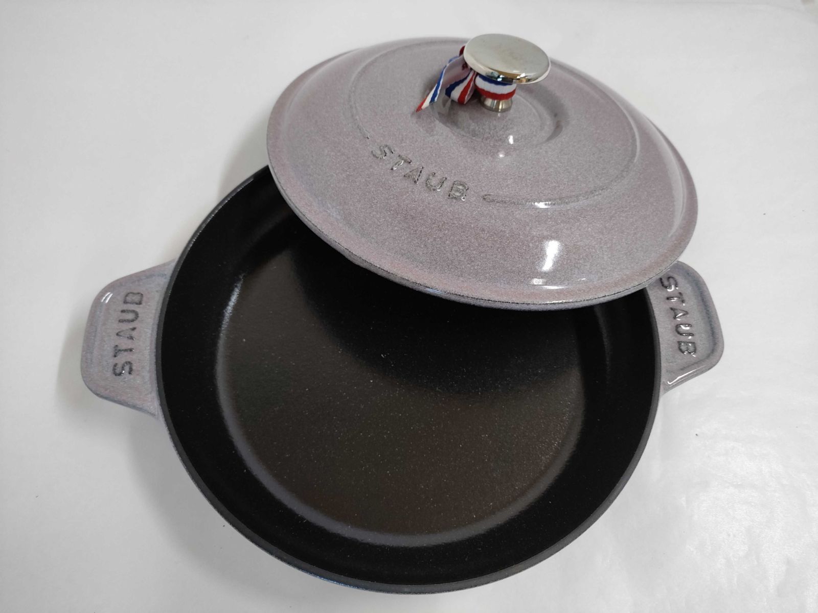 新品未使用 ストウブ ホットプレート シフォンローズ20cm 新品未使用 staub ストウブ ラウンドホットプレート シフォンズローズ