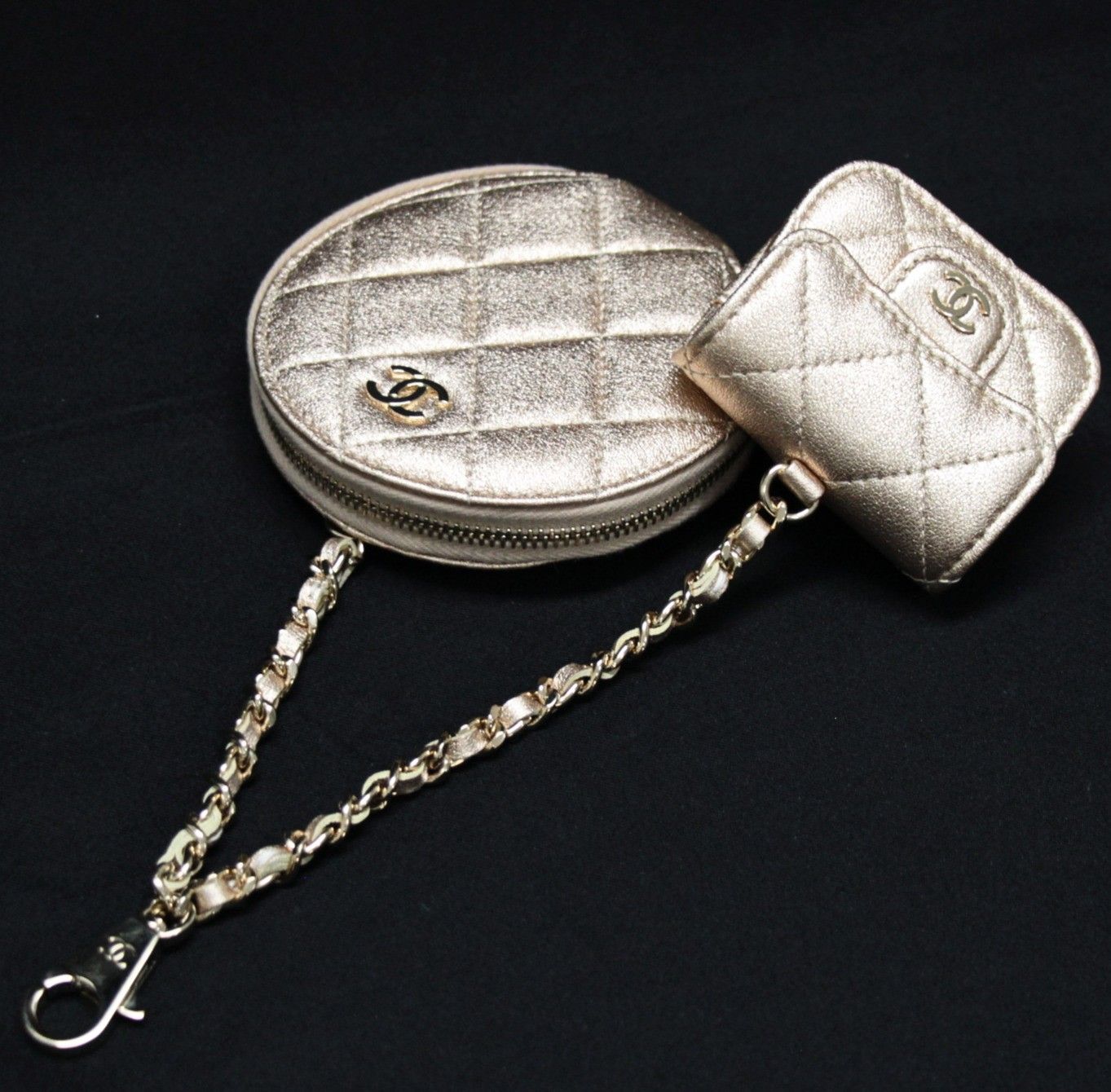 極美品 シャネル CHANEL 2024 イヤーズギフト マトラッセ コインケース 