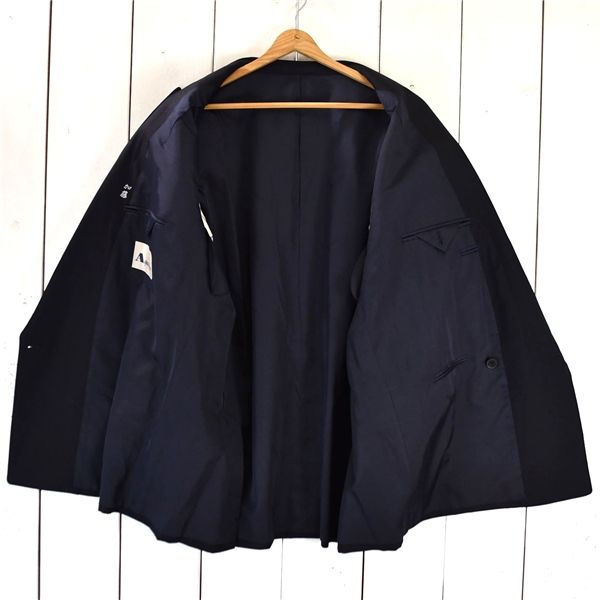 アクアスキュータム Aquascutum 金ボタン 4つボタン ダブル 紺ブレザー