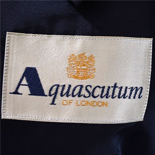 アクアスキュータム Aquascutum 金ボタン 4つボタン ダブル 紺ブレザー