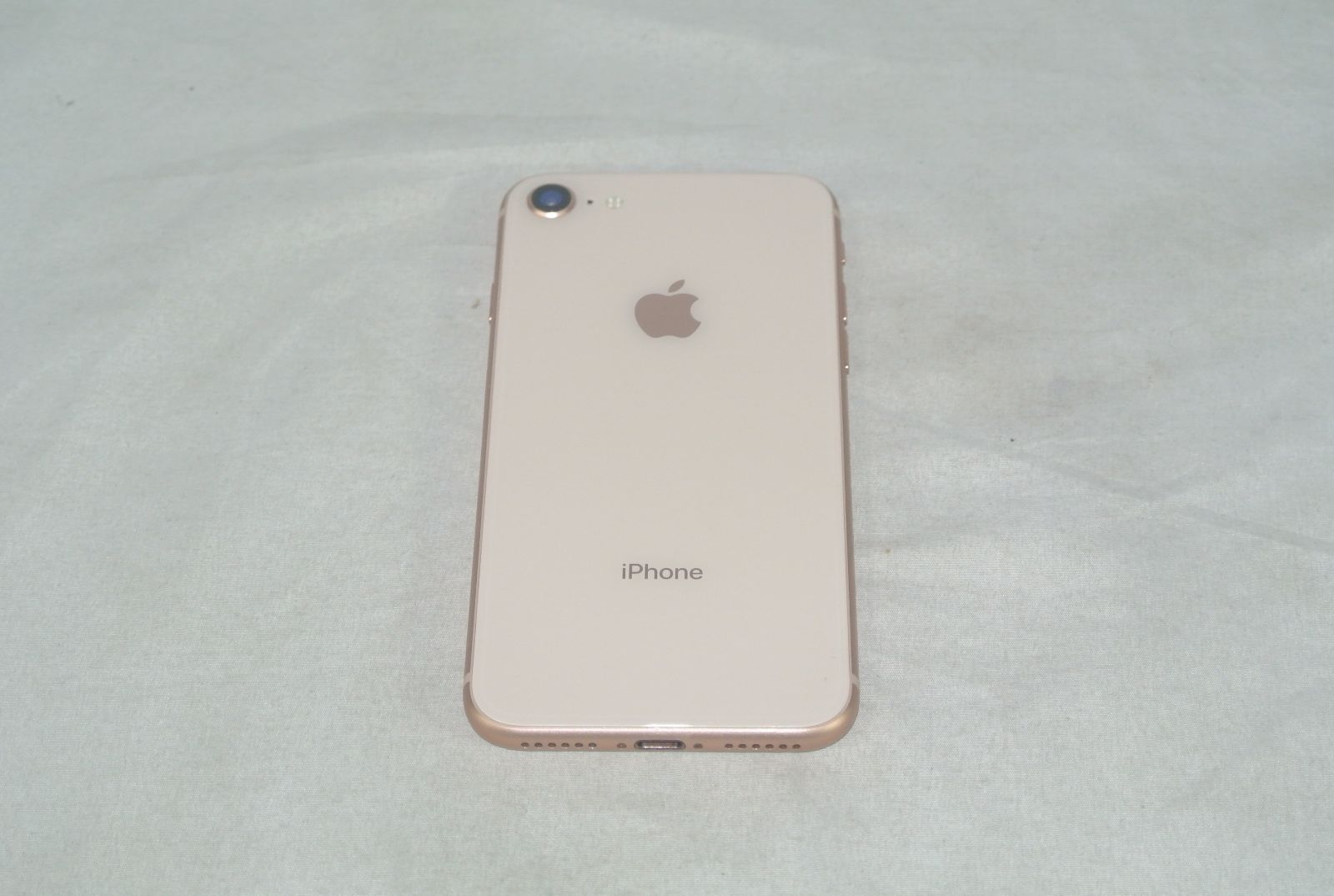 Apple iPhone8 本体 64GB 【公式通販】