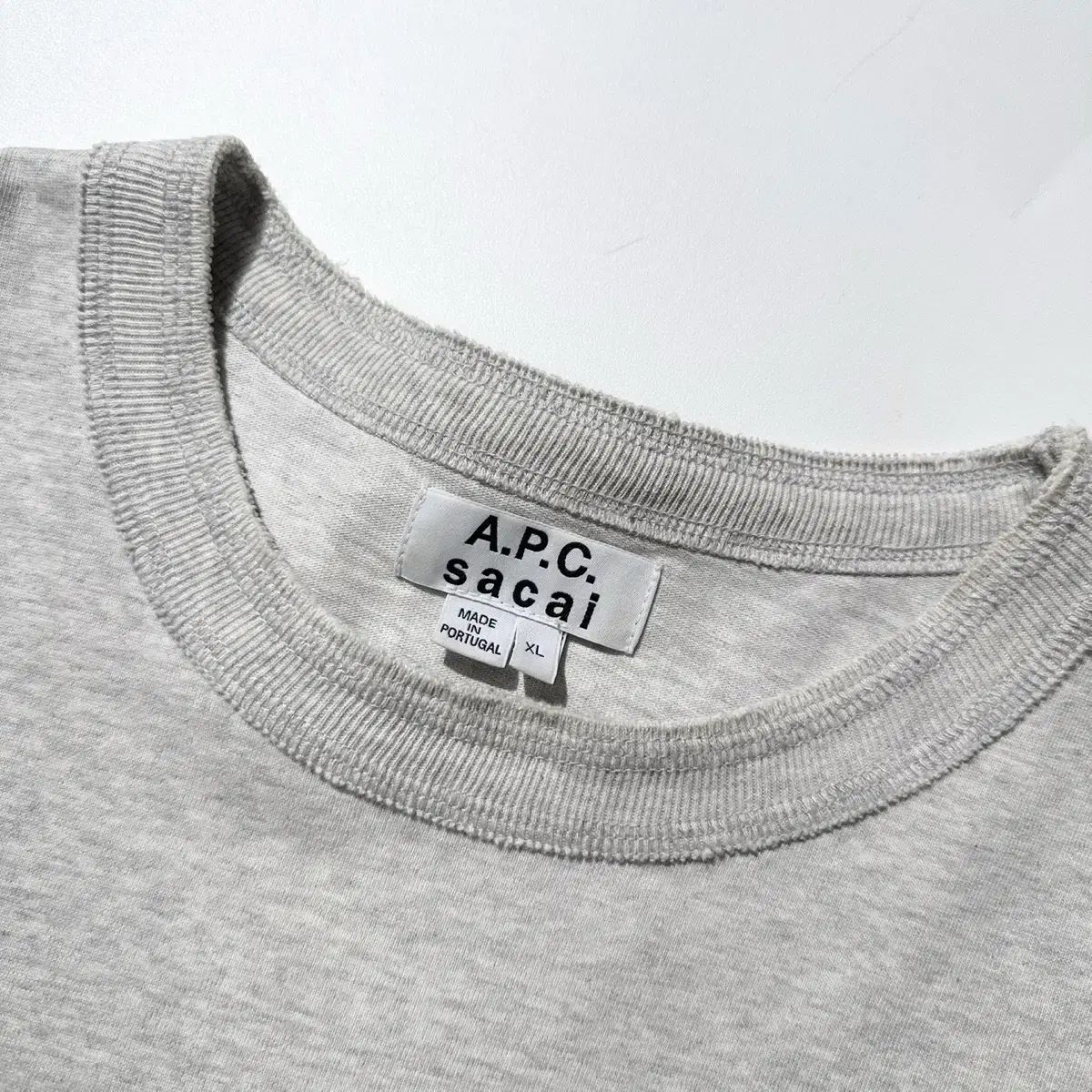 XL Sacai x A.P.C. アーペーセー サイド ジッパー 半袖 Tシャツ - メルカリ