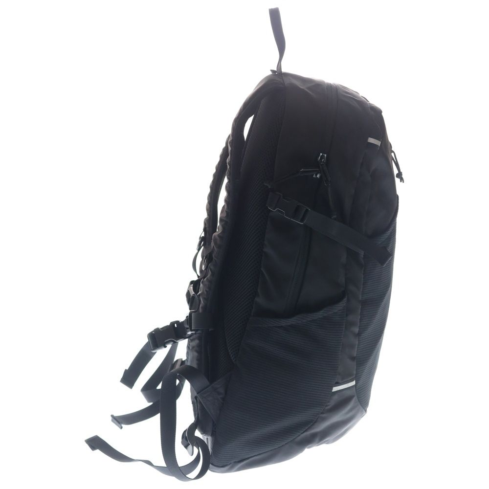 SUPREME (シュプリーム) 17SS Backpack フロントロゴデザイン バック
