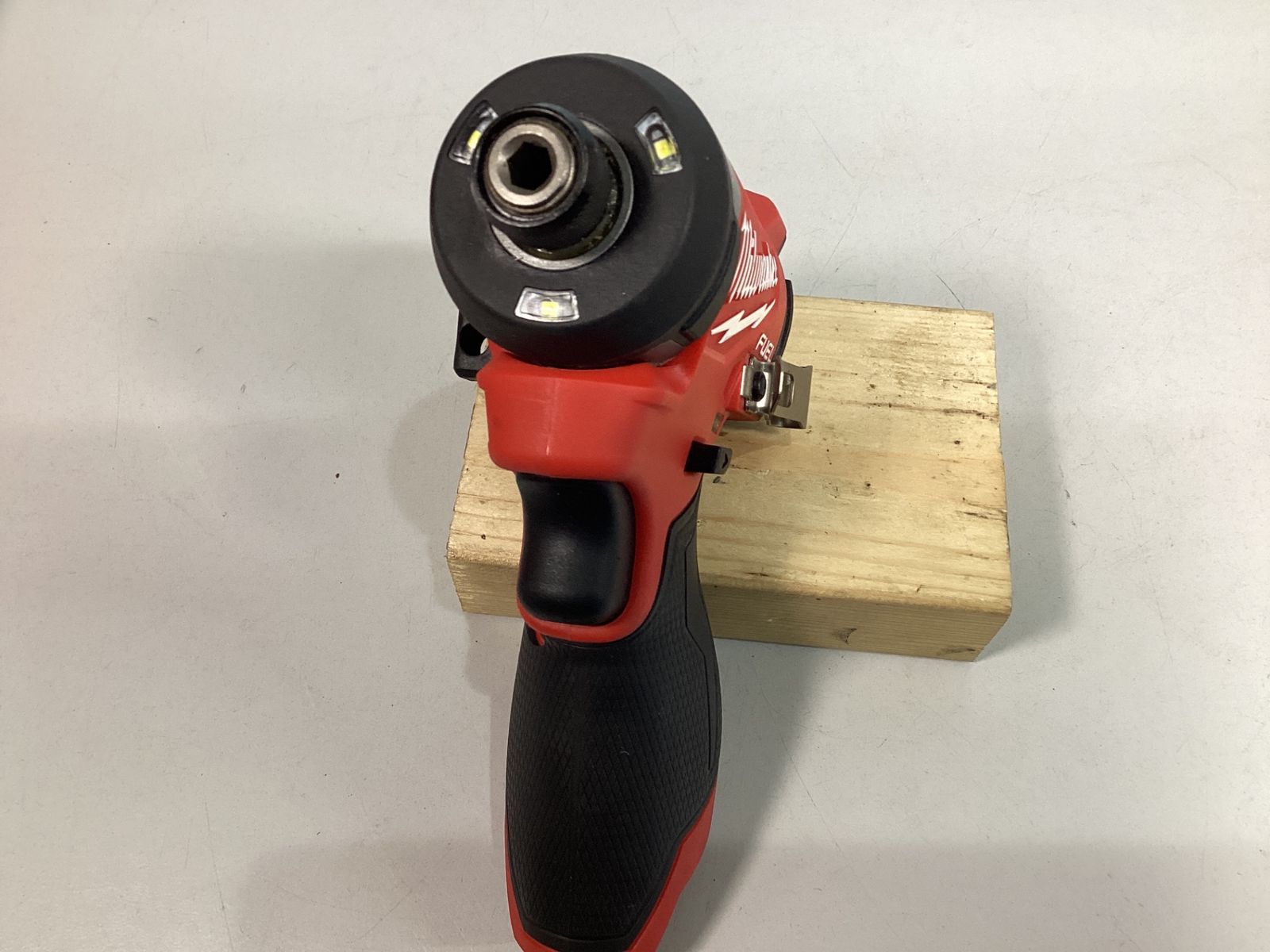 【中古】ミルウォーキー Milwaukee M12FID2-OX インパクトドライバー 12V ケース付き 工具 長さ127mm ミルウォーキー M12-FID2-0X-JP M12 FUEL インパクト