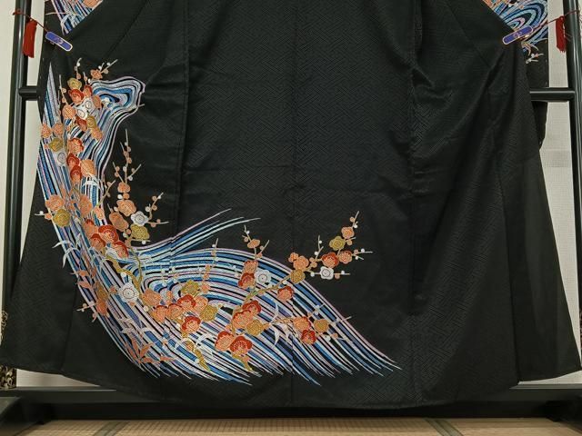 平和屋着物▽振袖　単衣　流水枝梅文　黒地　洗える着物　AABH2303jh 平和屋着物○豪華振袖 総絞り 駒刺繍 草花丸文 黒地 金彩 正絹 逸品