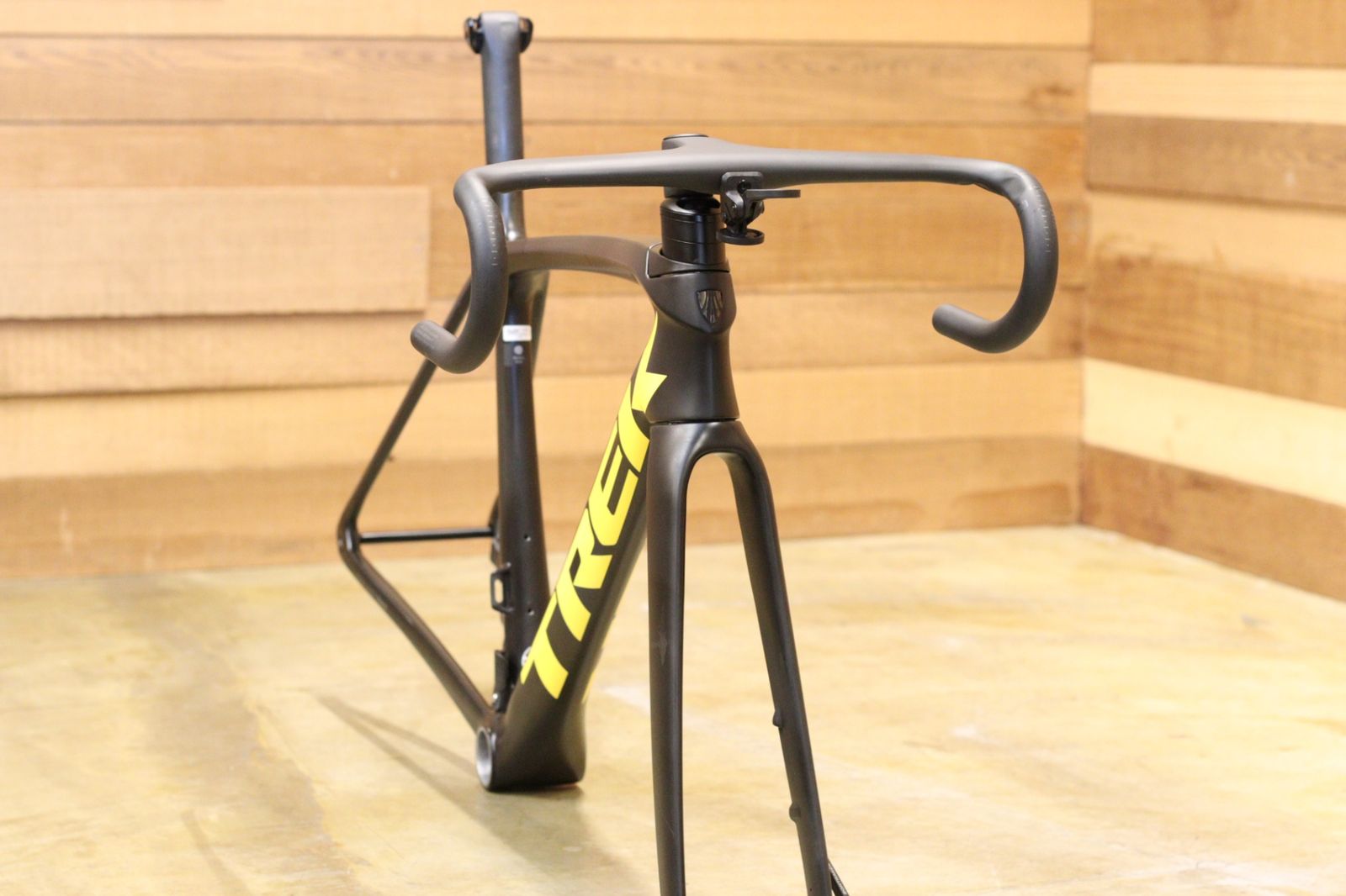 TREK EMONDA SLR P1 2023年、52サイズ、フレームセット美品｜Www