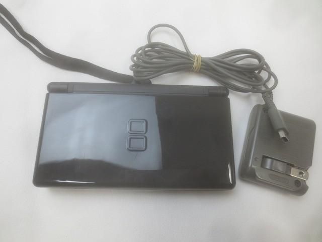 充電器付きニンテンドーDS Lite ジェットブラック 充電器付きニンテンドーDS Lite ジェットブラック