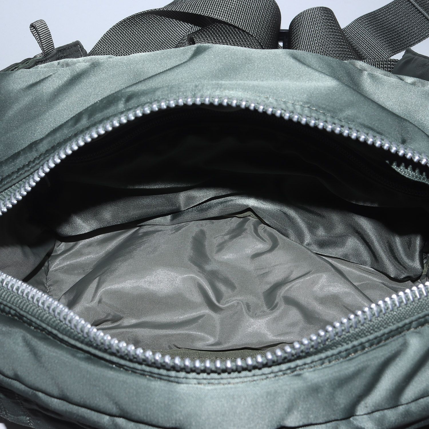 HEAD PORTER ウエストバッグ オリーブドラブ バッグ ヘッドポーター 美品】HEAD PORTER ヘッドポーター バッグ | オリーブドラブ タンカー