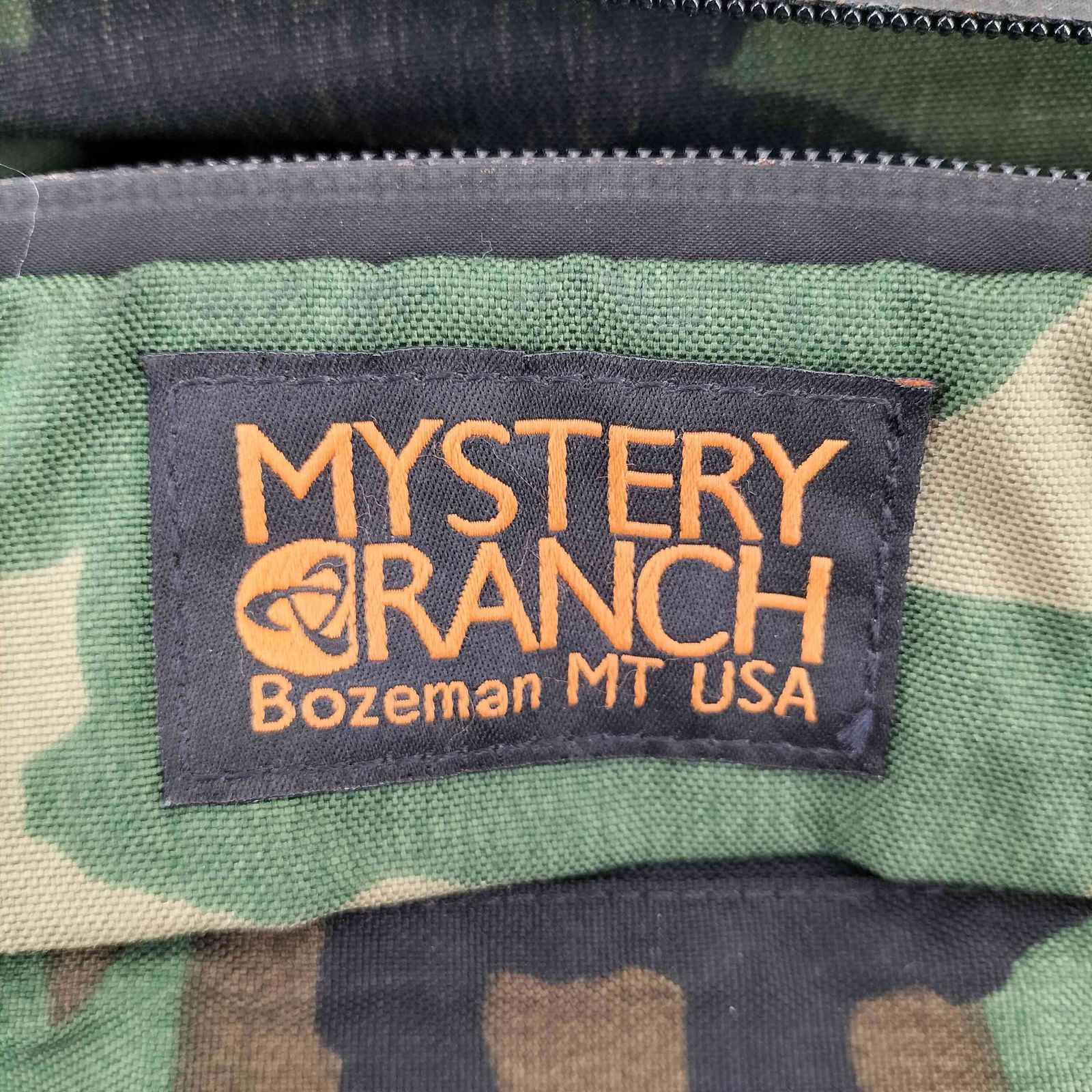 ミステリーランチ MYSTERY RANCH USA製 カモフラ 迷彩 ボディバッグ