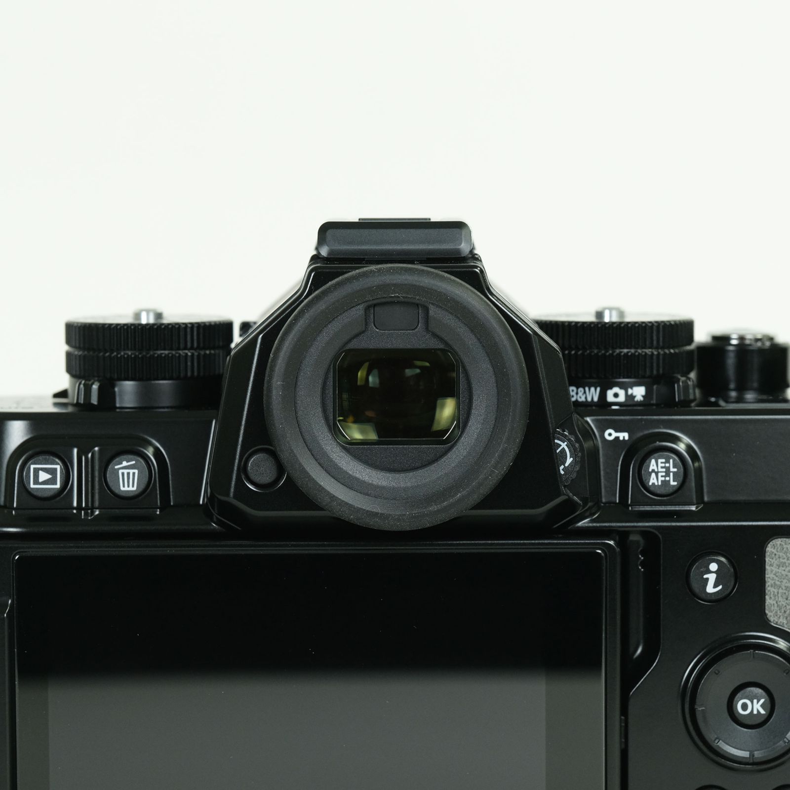 美品 | シャッター数110回] Nikon Z f プレミアムエクステリア張替済み