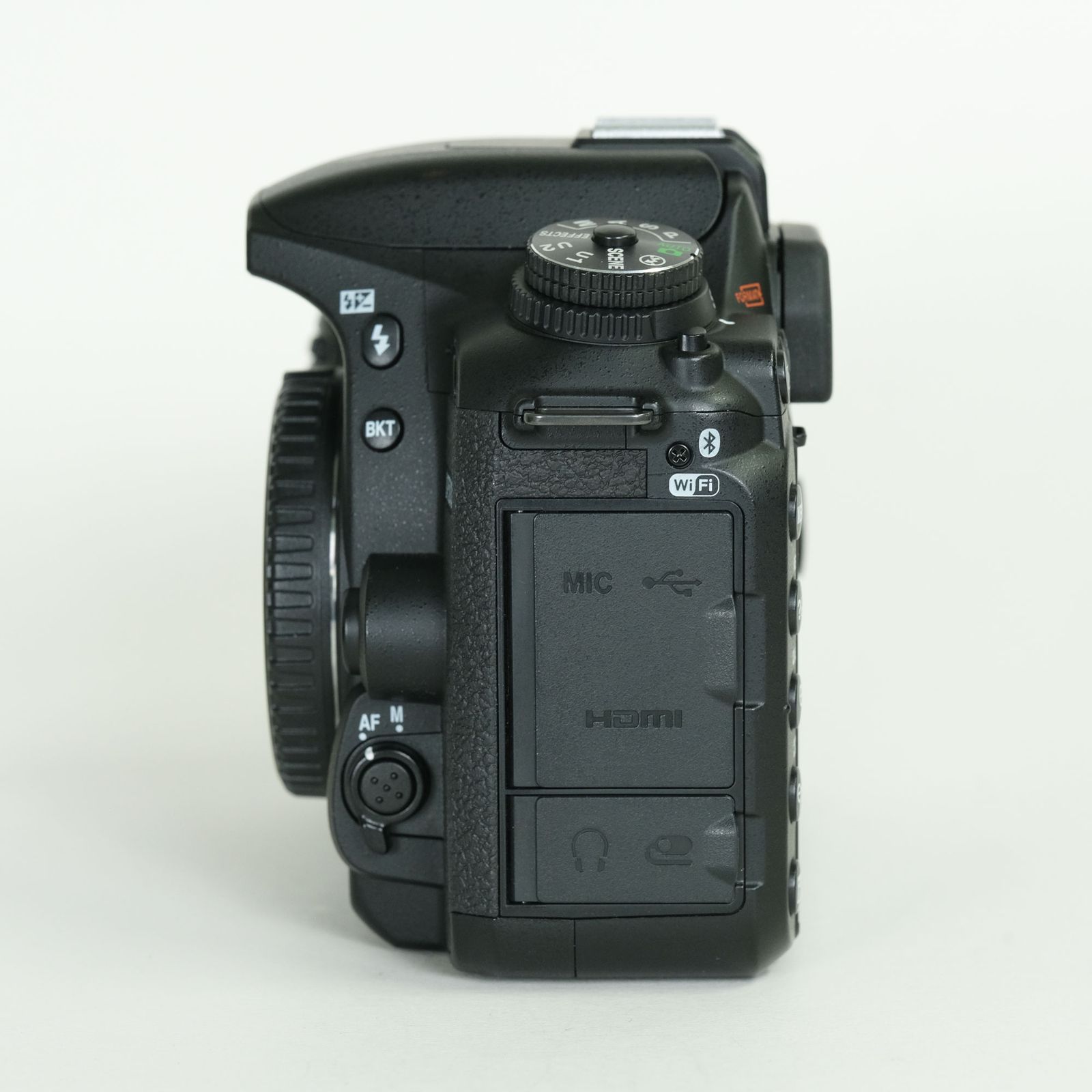 Nikon d7500 ボディのみ シャッター回数29,989 美品 | シャッター数9,169回] Nikon D7500 [ボディ] | Nikon Fマウント