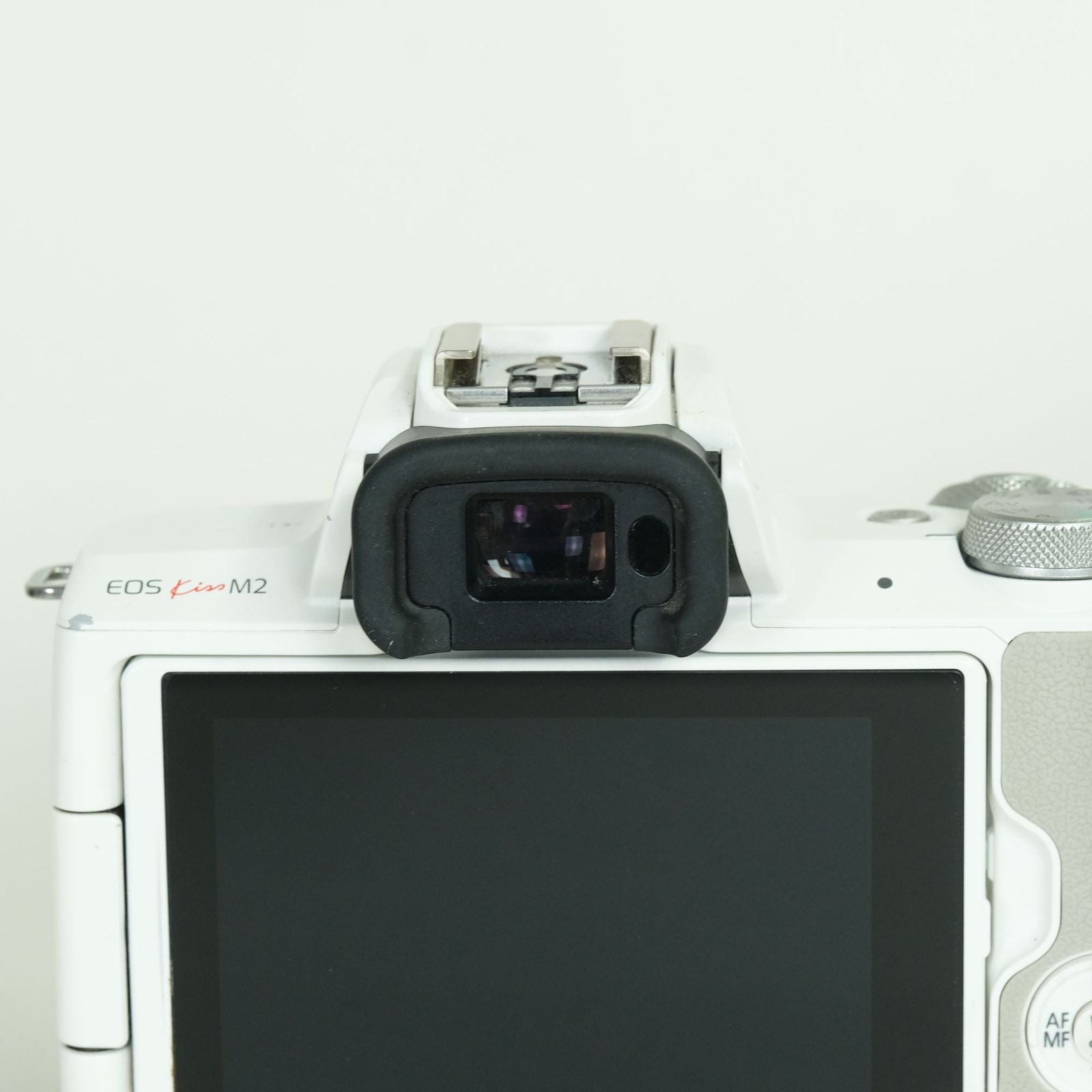 並品 | バッテリー2個付] Canon EOS Kiss M2 [ボディ ホワイト 