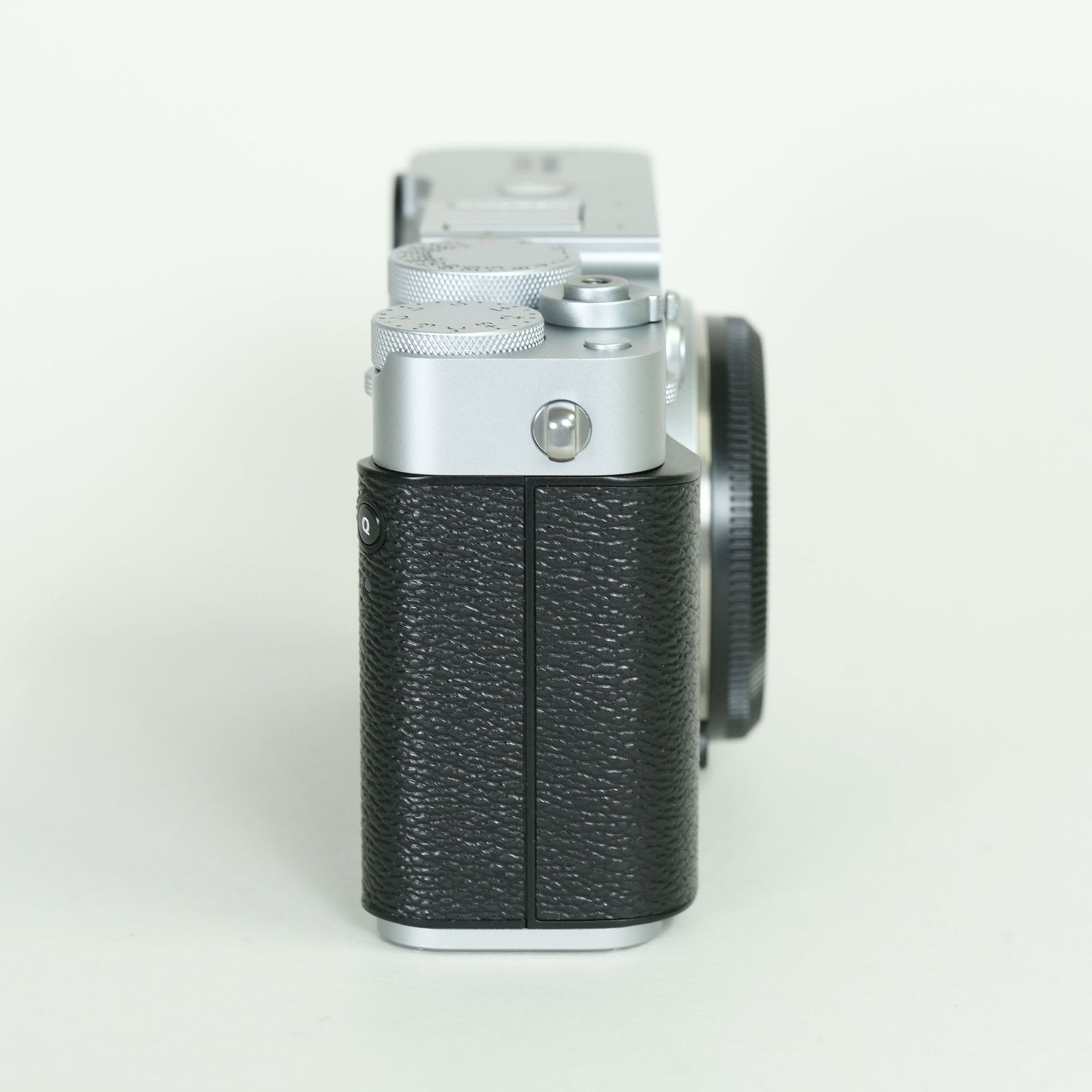 美品 | シャッター数149回] FUJIFILM X-E5 [ボディ シルバー