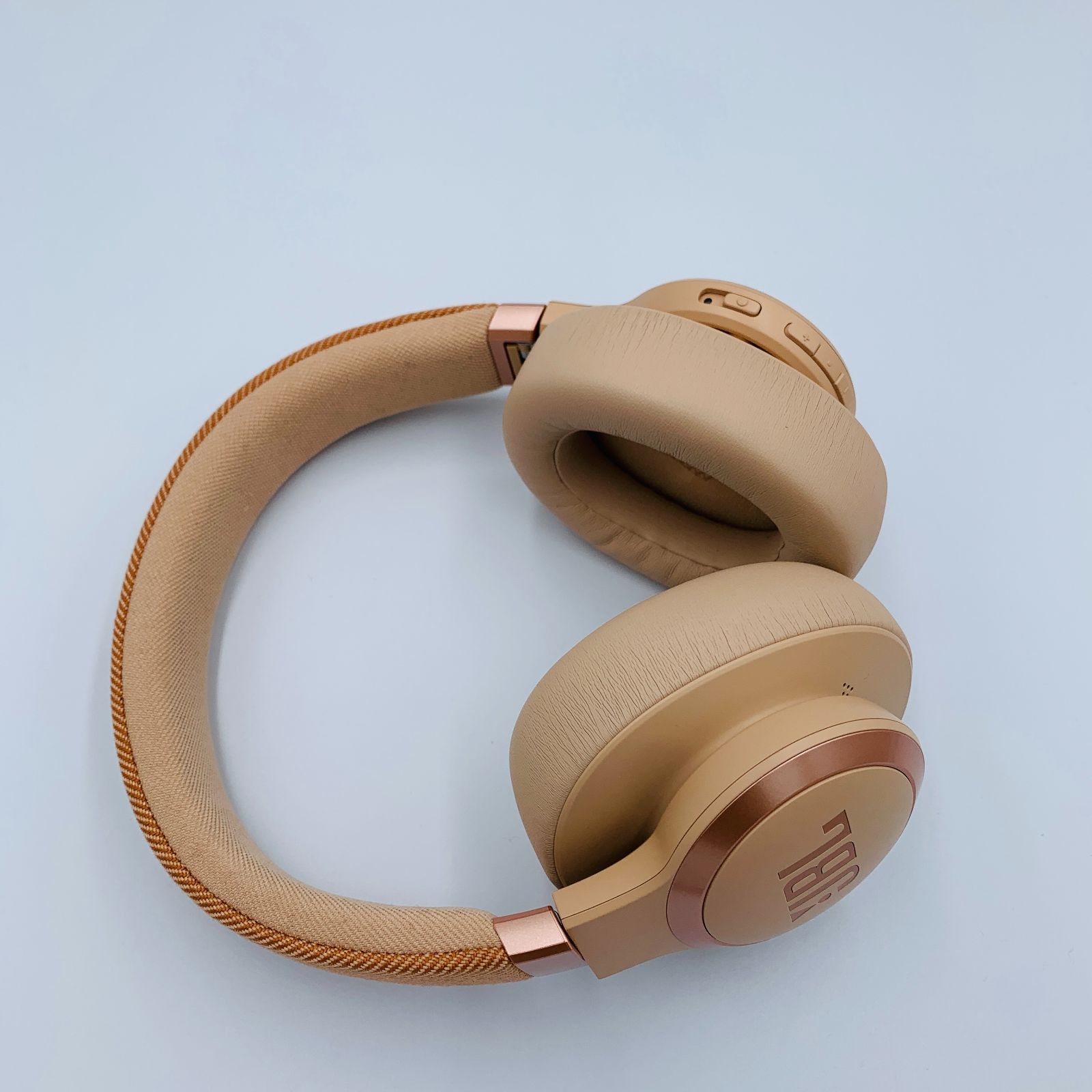 JBL LIVE 770NC ワイヤレスヘッドホン サンドストーン ベージュ JBL LIVE 770NC ワイヤレスヘッドホン サンドストーン ベージュ