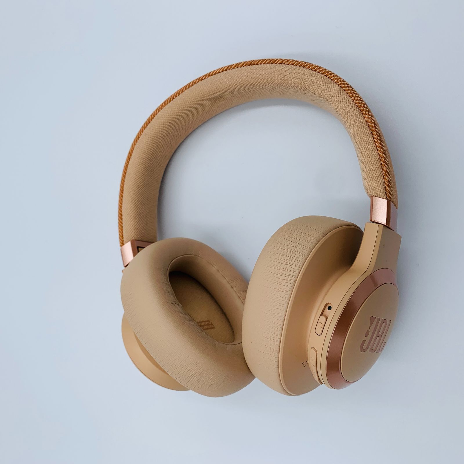 JBL LIVE 770NC ワイヤレスヘッドホン サンドストーン ベージュ