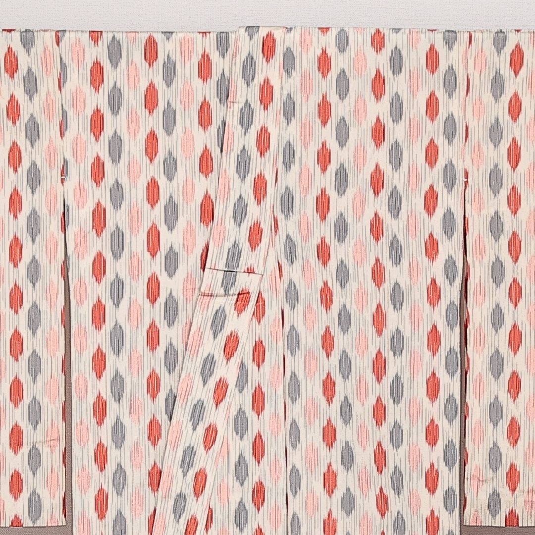 「縁」150ｃｍ～156ｃｍ 単衣 紬着尺 幾何学柄 バチ衿正絹 Ｃ１４４ 紬 単衣 身丈155cm 裄丈62cm 正絹 Cランク カジュアル バチ衿 Mサイズ