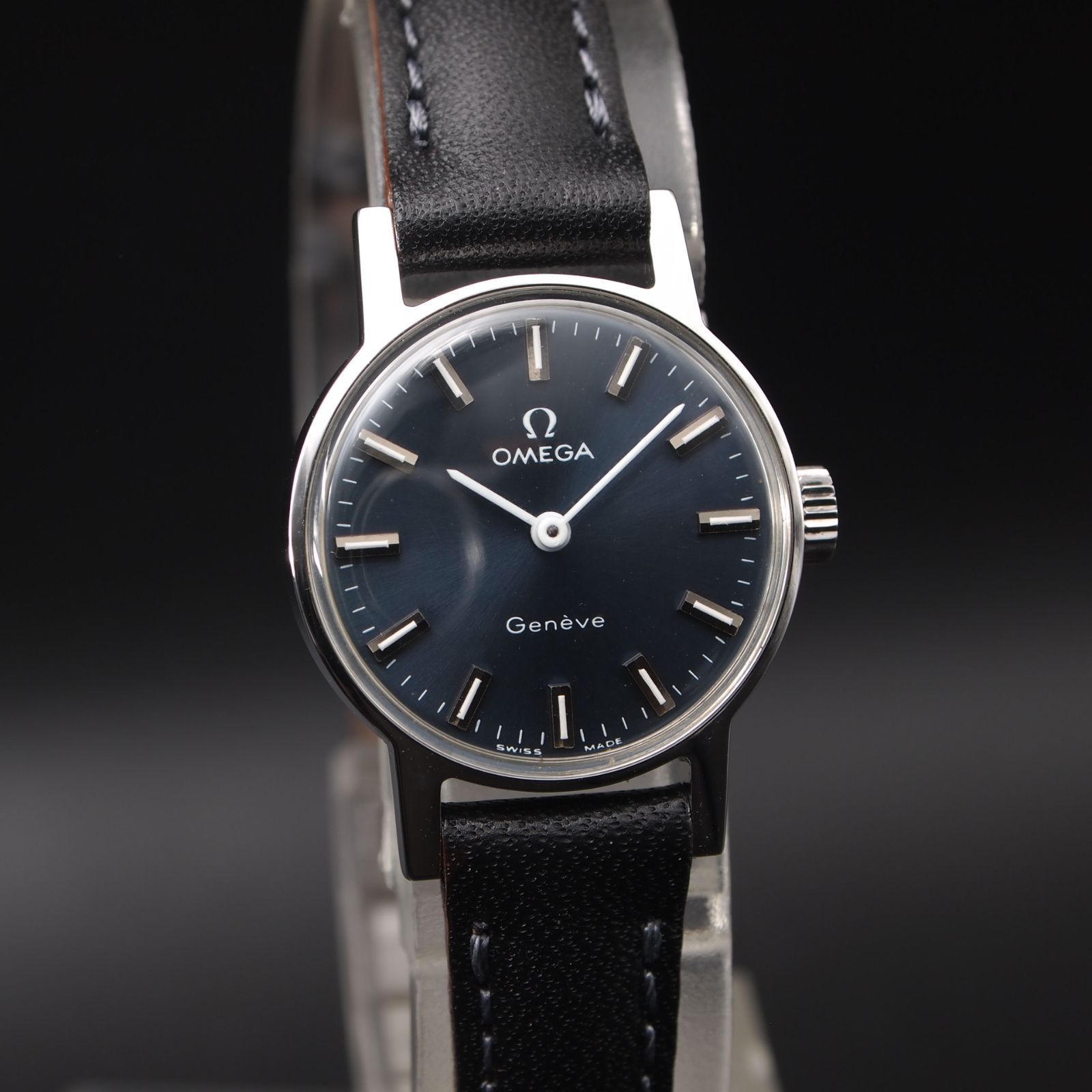 美品 オメガ ジュネーブ ネイビー シルバー 手巻き レディース Omega OMEGA GENEVE（オメガ ジュネーブ）ネイビー文字盤 カットガラス 純正