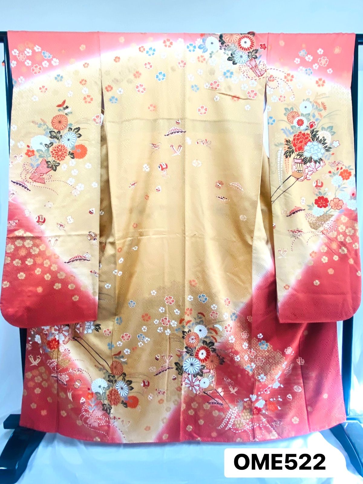 着物】振袖 正絹 杏色×芥子色 花車 四季草花 吉祥文様 着物 和装