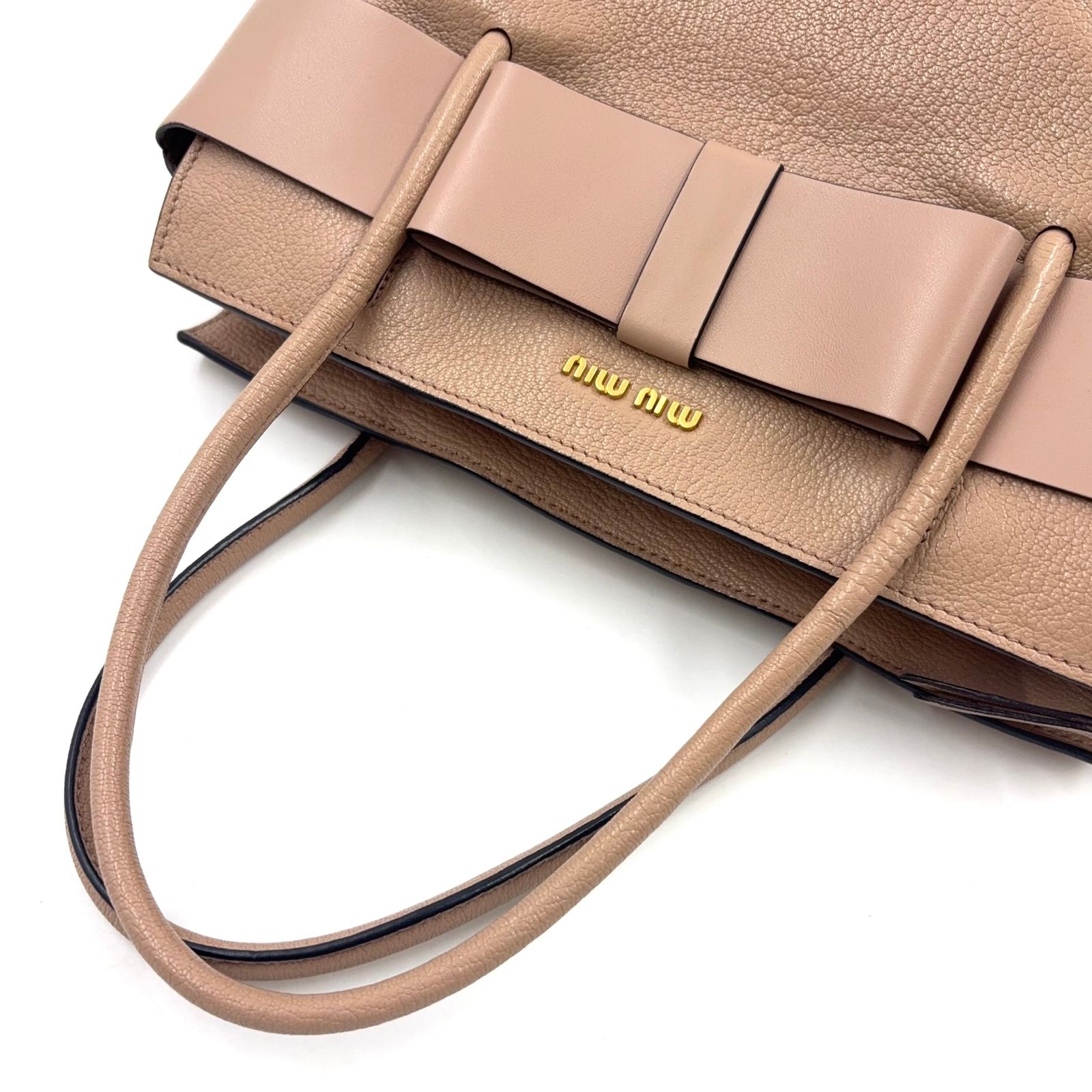 miu miu マドラス フィオッコ リボンモチーフ 2WAYショルダー レザー 