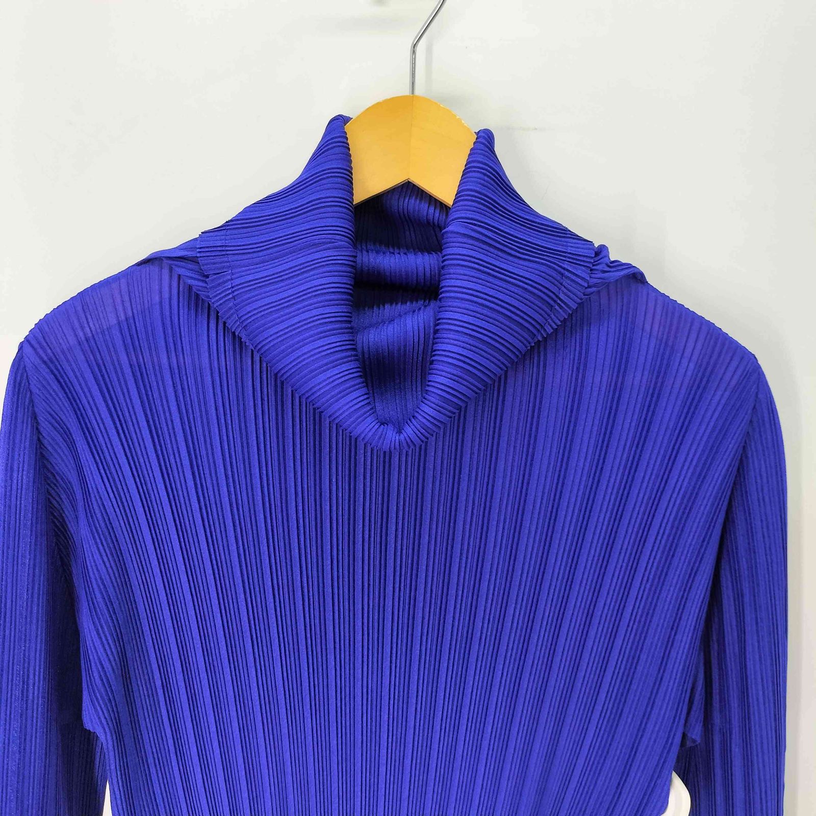 未使用タグ付き　PLEATS PLEASE イッセイミヤケ　タートルネック プリーツプリーズイッセイミヤケ PLEATS PLEASE ISSEY MIYAKE