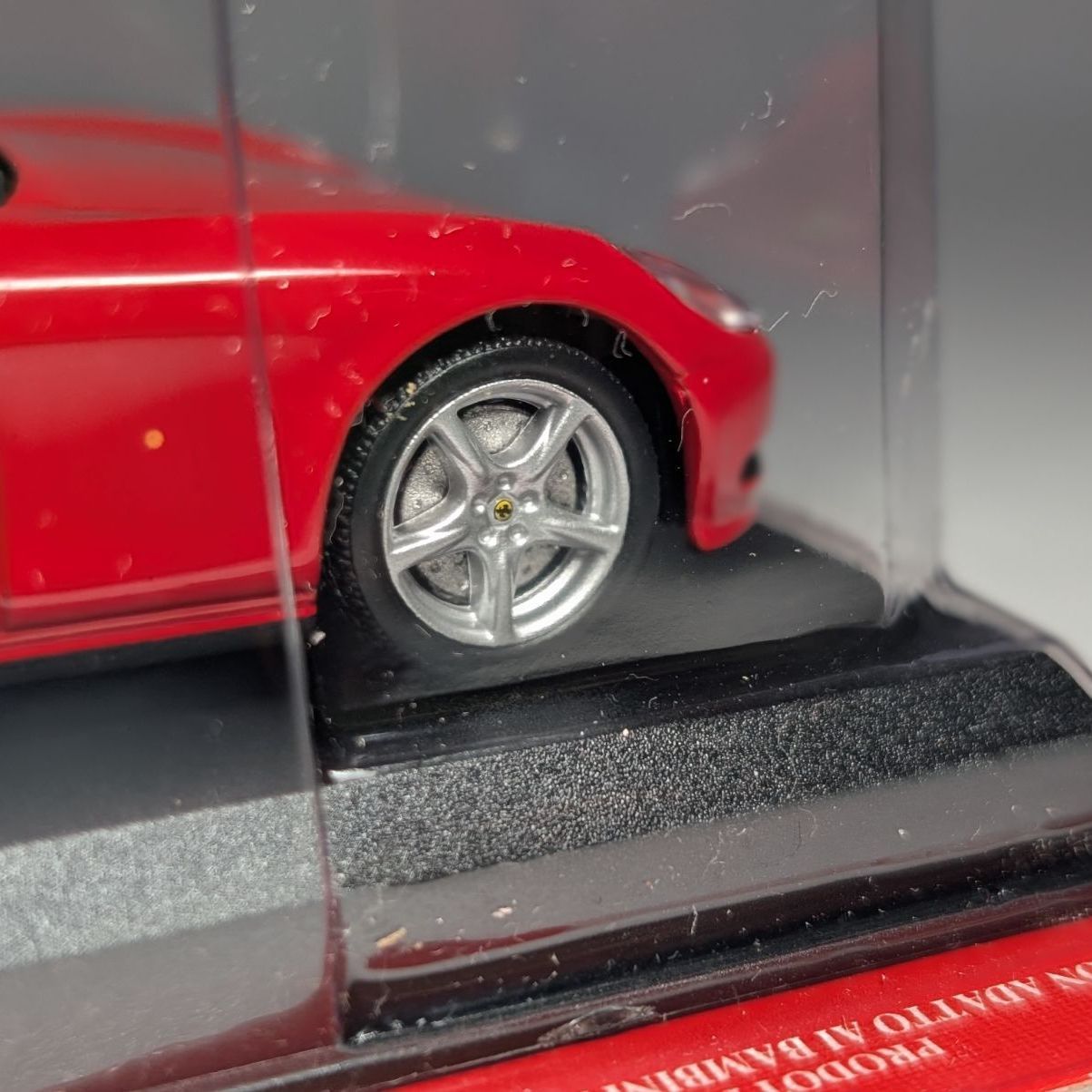 レッドラインフェラーリ 612スカリエッティ 2台セット 1⁄43ミニカー