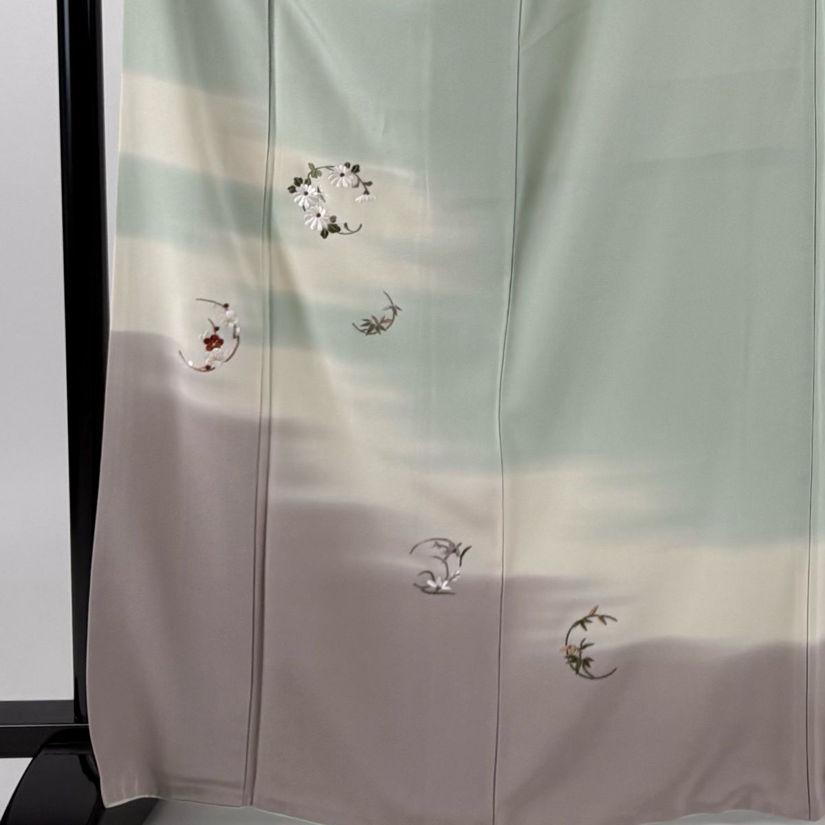 付下げ 美品 名品 菊 梅 銀糸 刺繍 薄黄 袷 身丈158cm 裄丈69cm L 正絹 