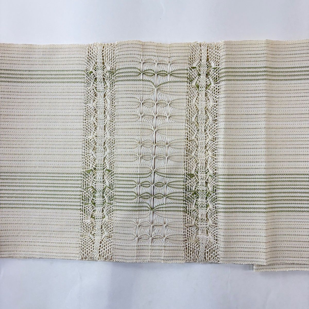 美品】 名古屋帯 秀品 八寸名古屋帯 松葉仕立て 幾何学 縞 金糸 