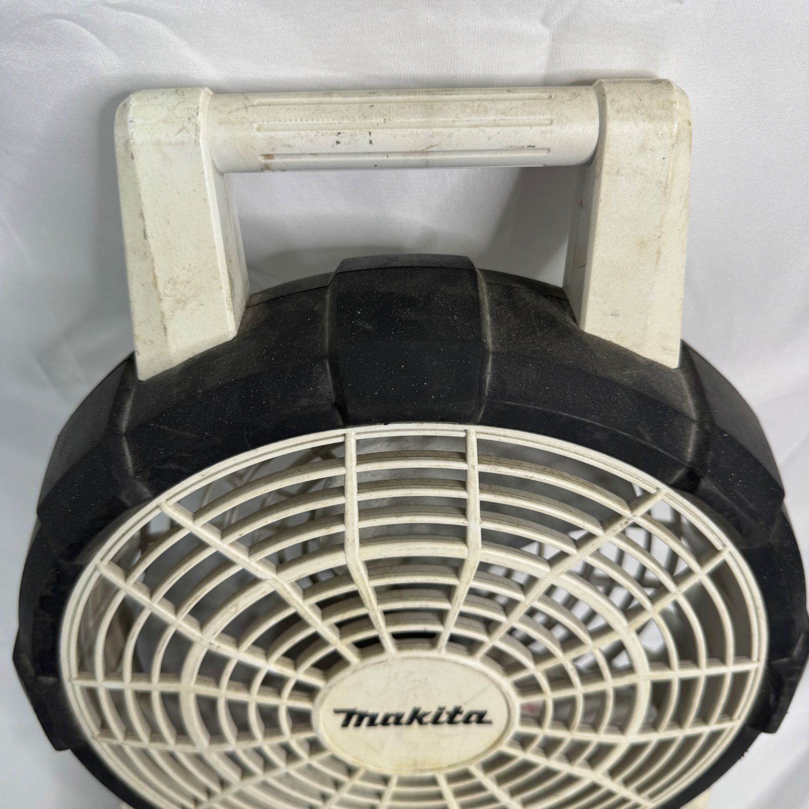 マキタ 充電式ファン CF201D 14.4V 18V対応 本体のみ 扇風機 