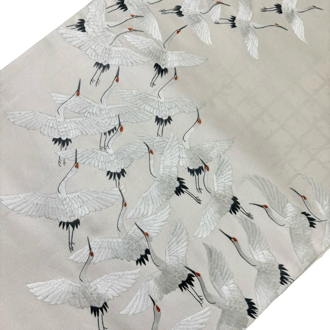 袋帯 雪英導 蘇州刺繍 飛翔鶴 灰白色 O-6193 - メルカリ