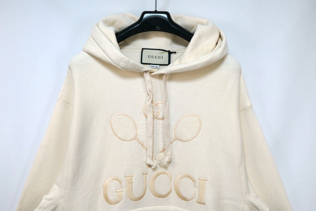 GUCCI テニスモチーフ パーカー クリーム GUCCI（グッチ） TENNIS HOODED SWEATSHIRT テニス 刺繍 プルオーバー