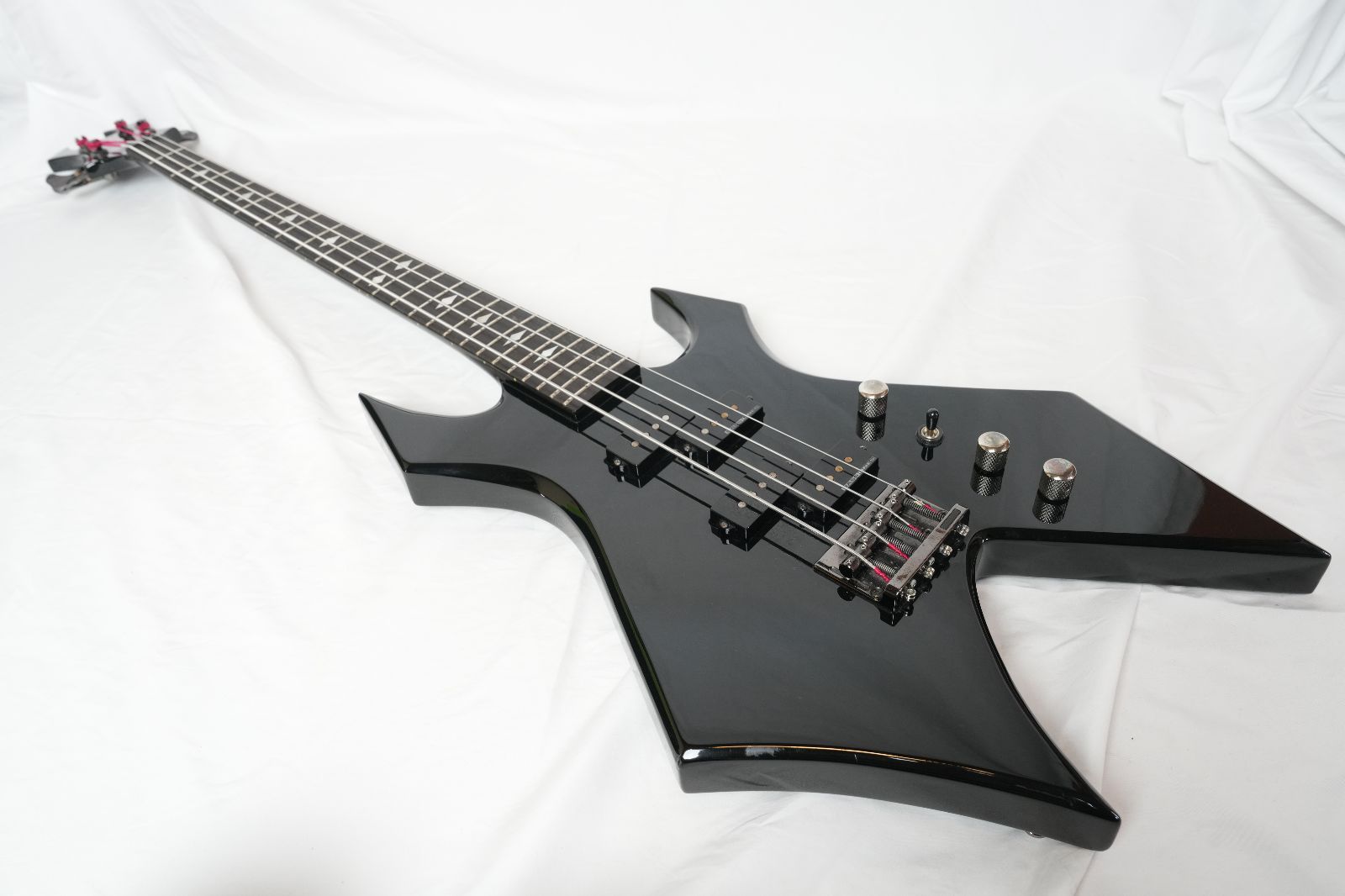 ☆B.C.Rich WARLOCK BASS スルーネック Seymour Duncanピックアップ