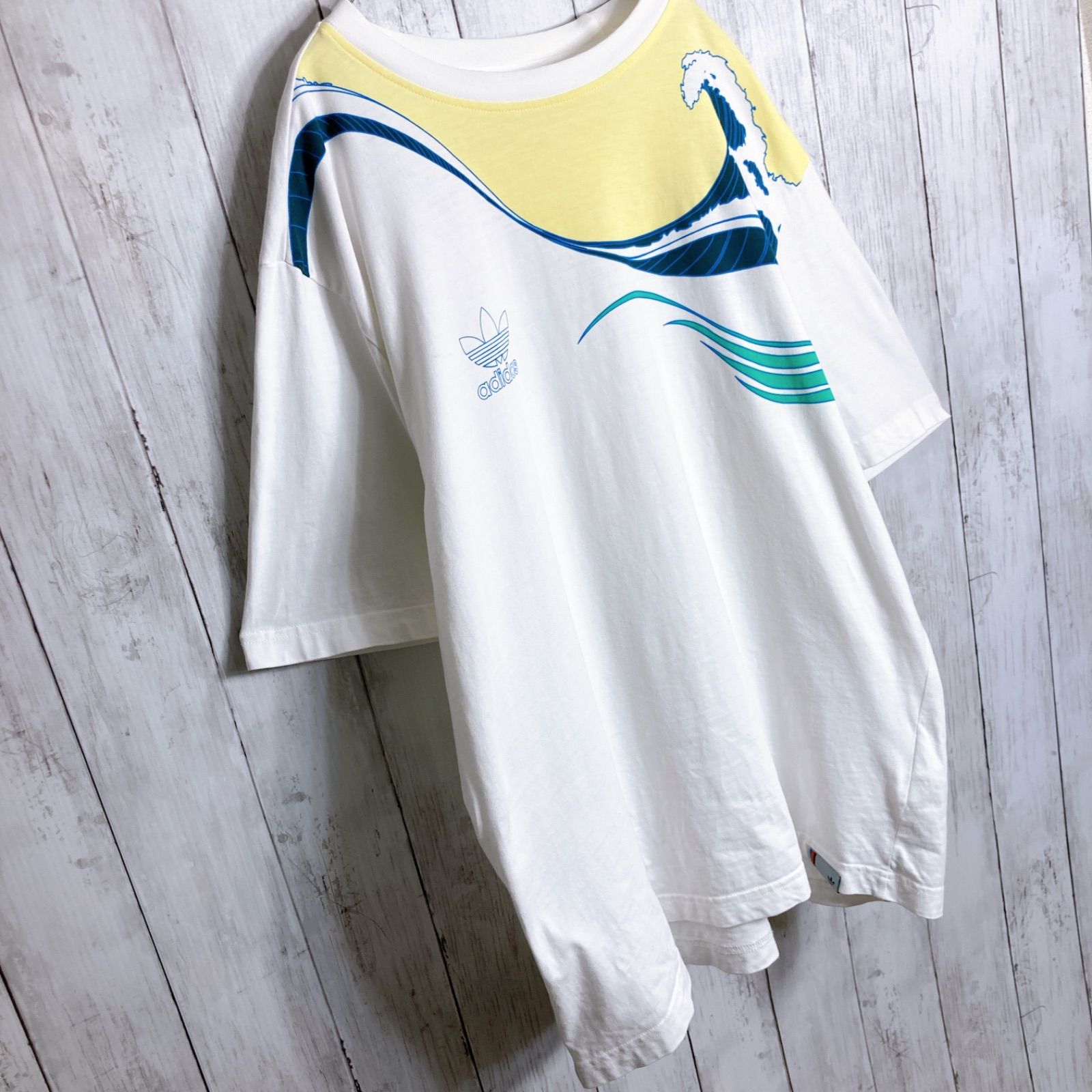 【お宝古着】00s Vintage 古着 国旗タグ OLD adidas 葛飾北斎 浮世絵 アート 半袖Tシャツ #1701 【お宝古着】00s Vintage 古着 国旗タグ OLD adidas 葛飾北斎 浮世絵 アート 半袖Tシャツ #1701