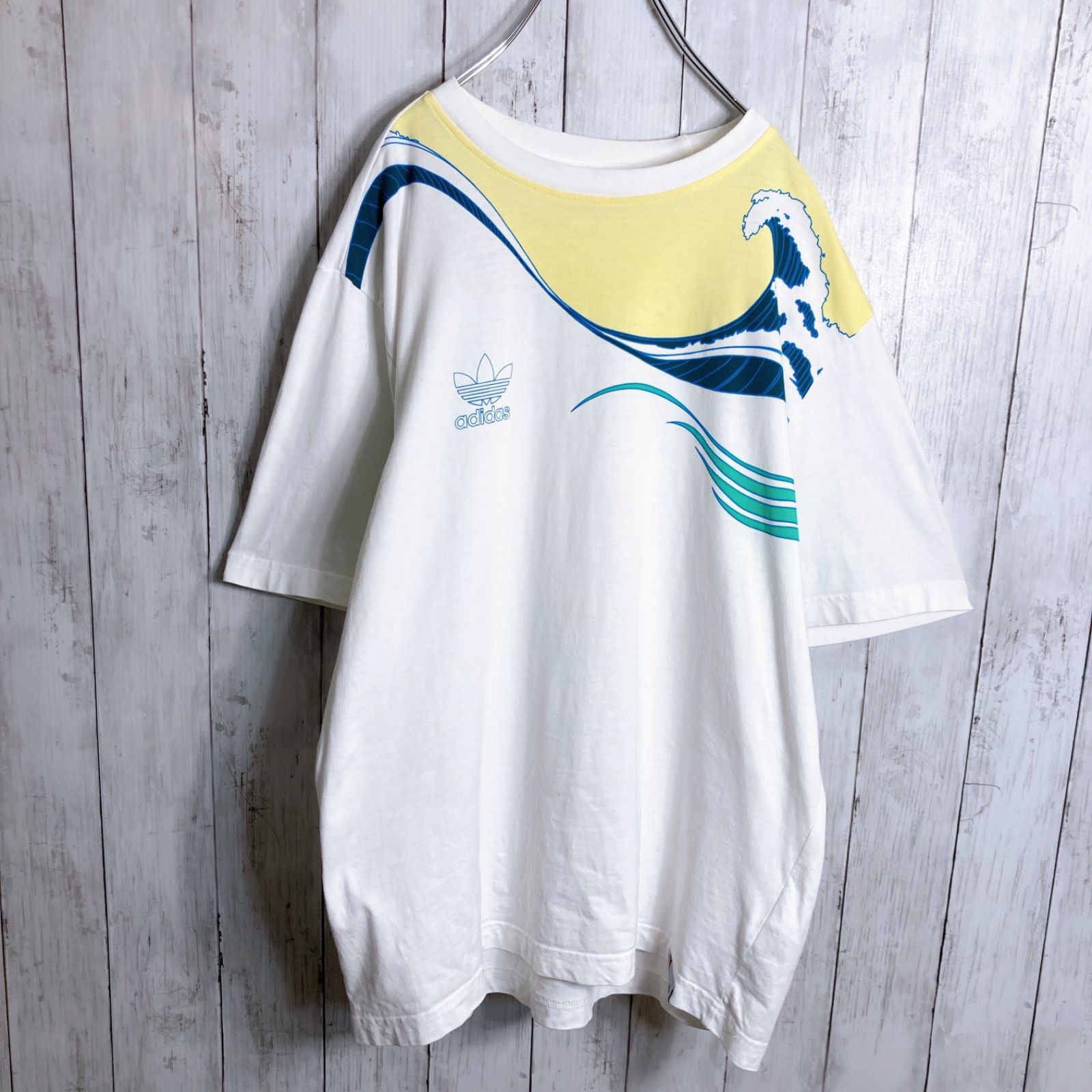 【お宝古着】00s Vintage 古着 国旗タグ OLD adidas 葛飾北斎 浮世絵 アート 半袖Tシャツ #1701 【お宝古着】00s Vintage 古着 国旗タグ OLD adidas 葛飾北斎 浮世絵 アート 半袖Tシャツ #1701