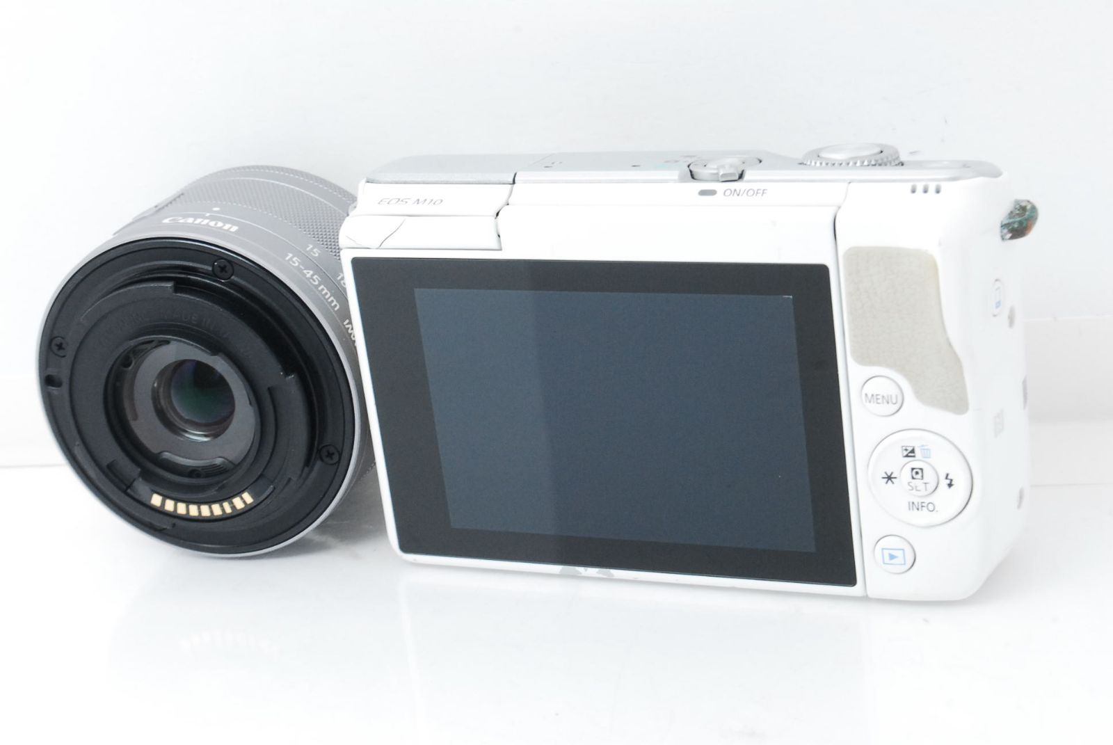 ❤️人気ホワイト❤️Wi-Fi &自撮り❤️Canon EOS M10 ❤自撮り対応♪Wi-Fi搭載❤Canon EOS M10 ホワイト レンズキット