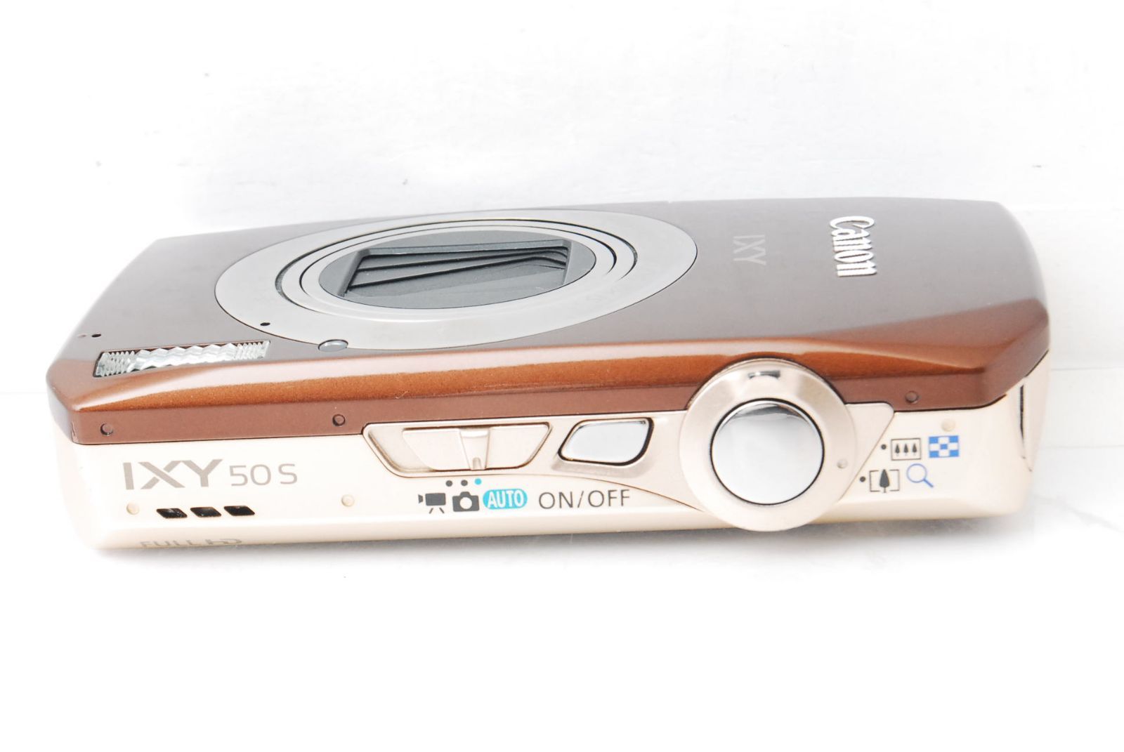 Canon IXY 50S ブラウン PC1561 Canon Ixy 50S Digital Camera - Glossy Brown – ShutterHouse