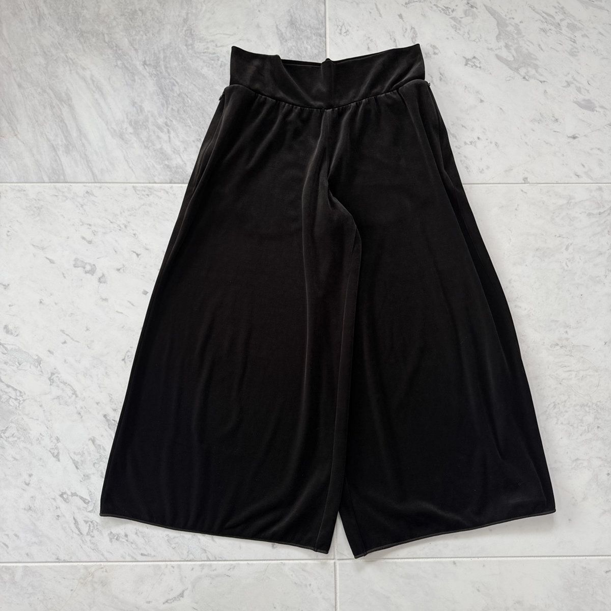 タグ付き新品✨DAISY LIN ワイドパンツ L ガウチョ 黒 デイジーリン 美品DAISY LIN / デイジーリンDaisy Velour Pants デイジーベロア