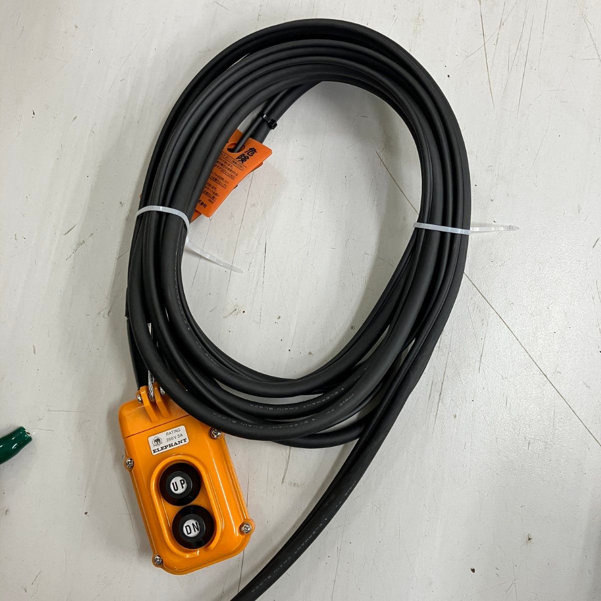 ZOJIRUSHI CORPORATION 象印 単相100v 200kg 揚程6ｍ ホイスト チェーンブロック βs200kg ZOJIRUSHI CORPORATION 象印 単相100v 200kg 揚程6m ホイスト チェーン
