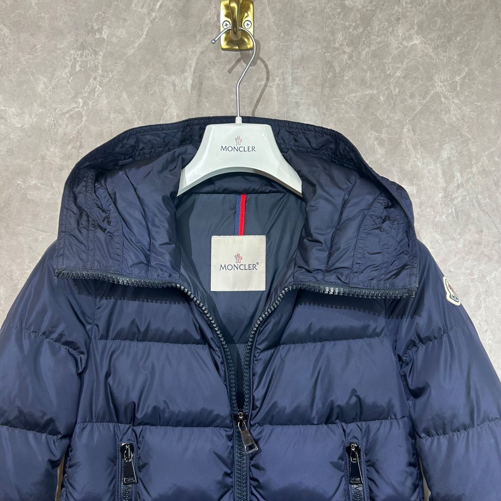 美品】 MONCLER モンクレール ダウンジャケットペプラム NESEA