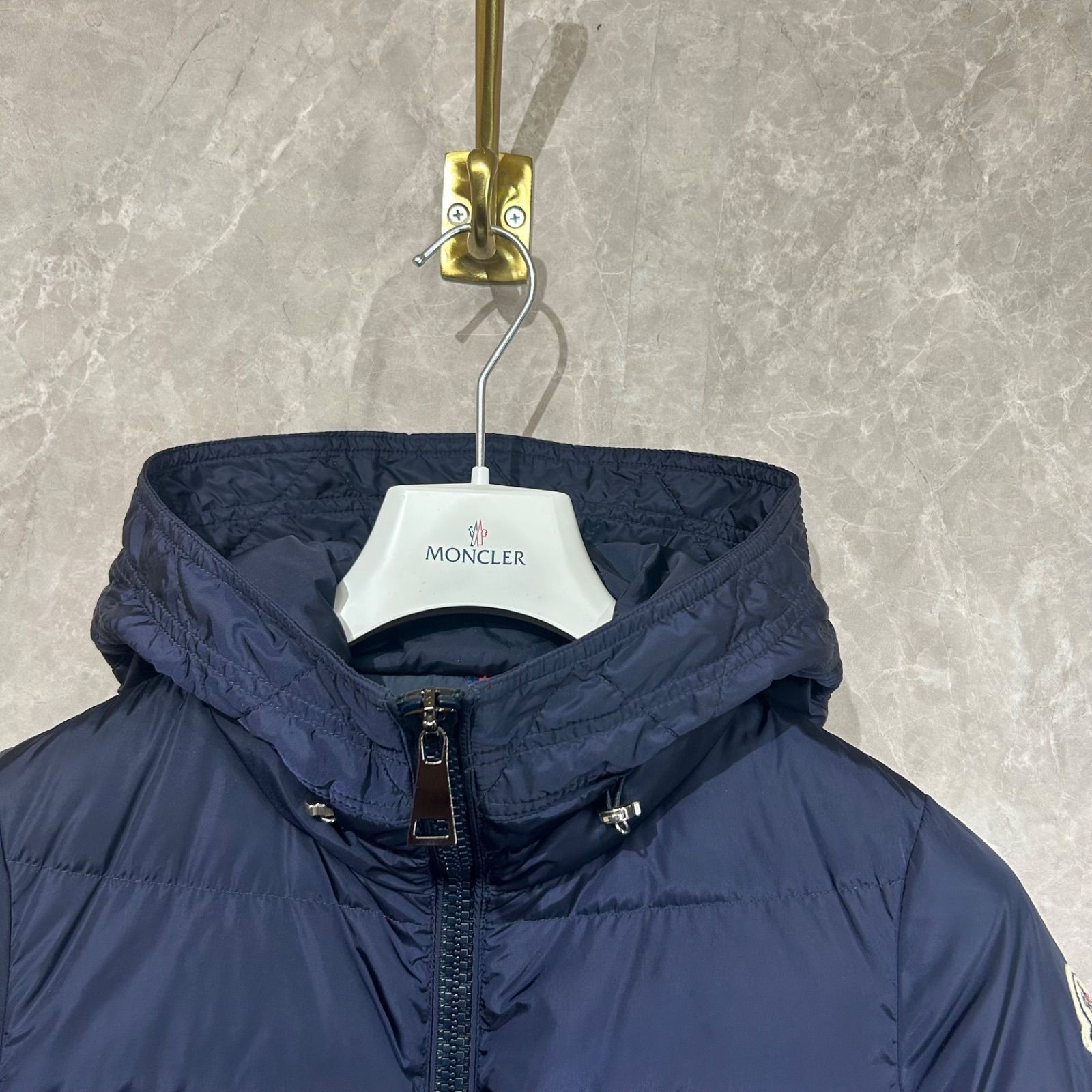 美品】 MONCLER モンクレール ダウンジャケットペプラム NESEA
