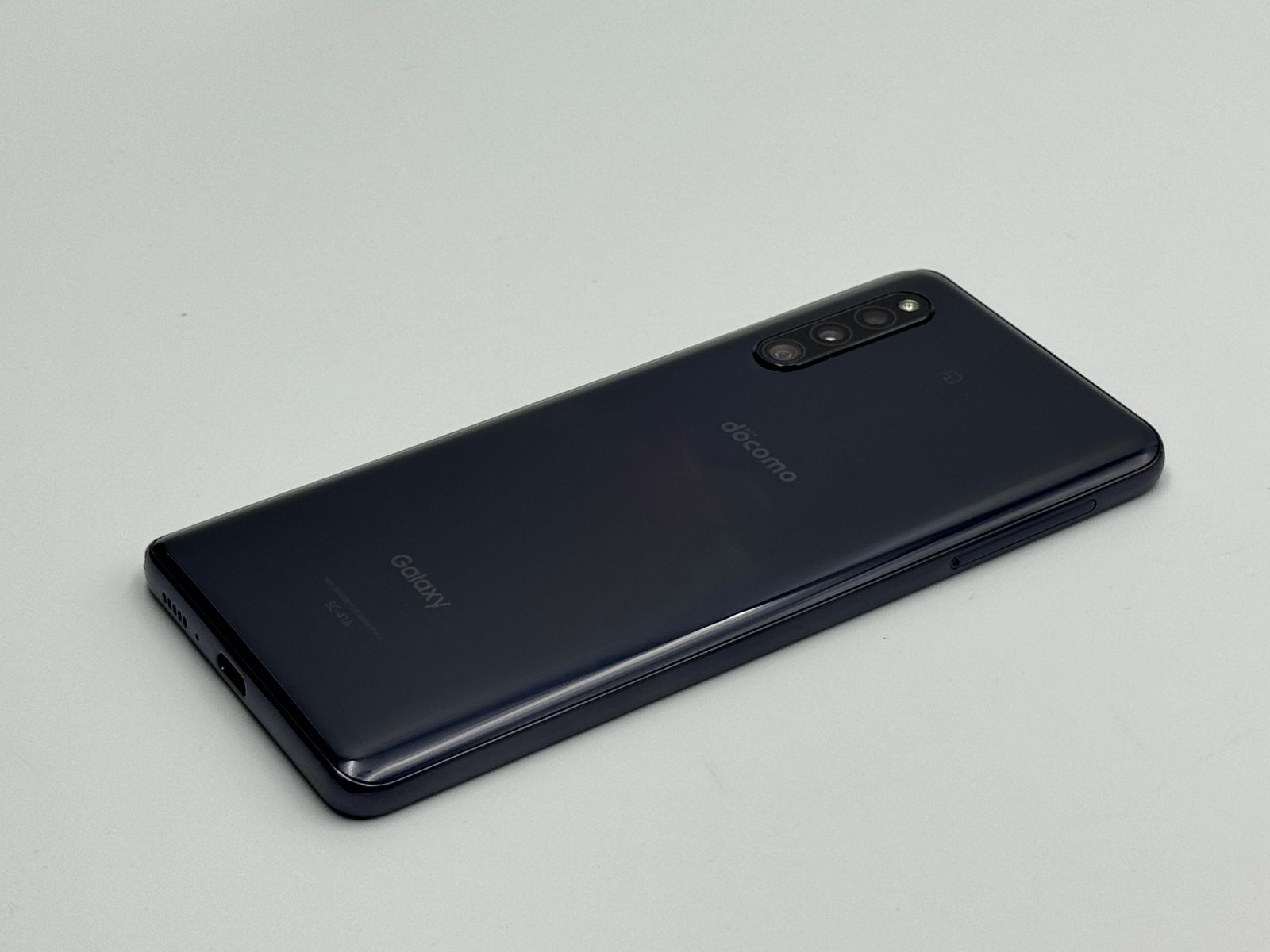 Samsung Galaxy A41 ブラック中古品 中古】SAMSUNG au 【SIMロック解除済み】 Galaxy A41 ブラック 4GB