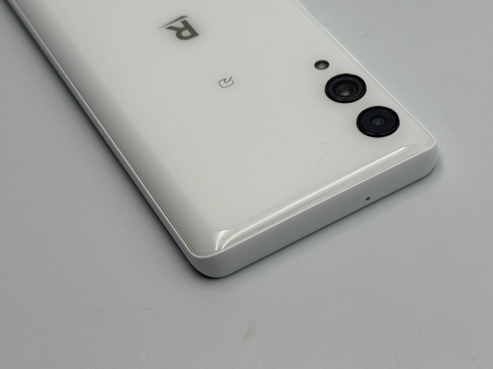 中古A】Rakuten Hand 5G P780 ホワイト 128GB SIMフリー - メルカリ