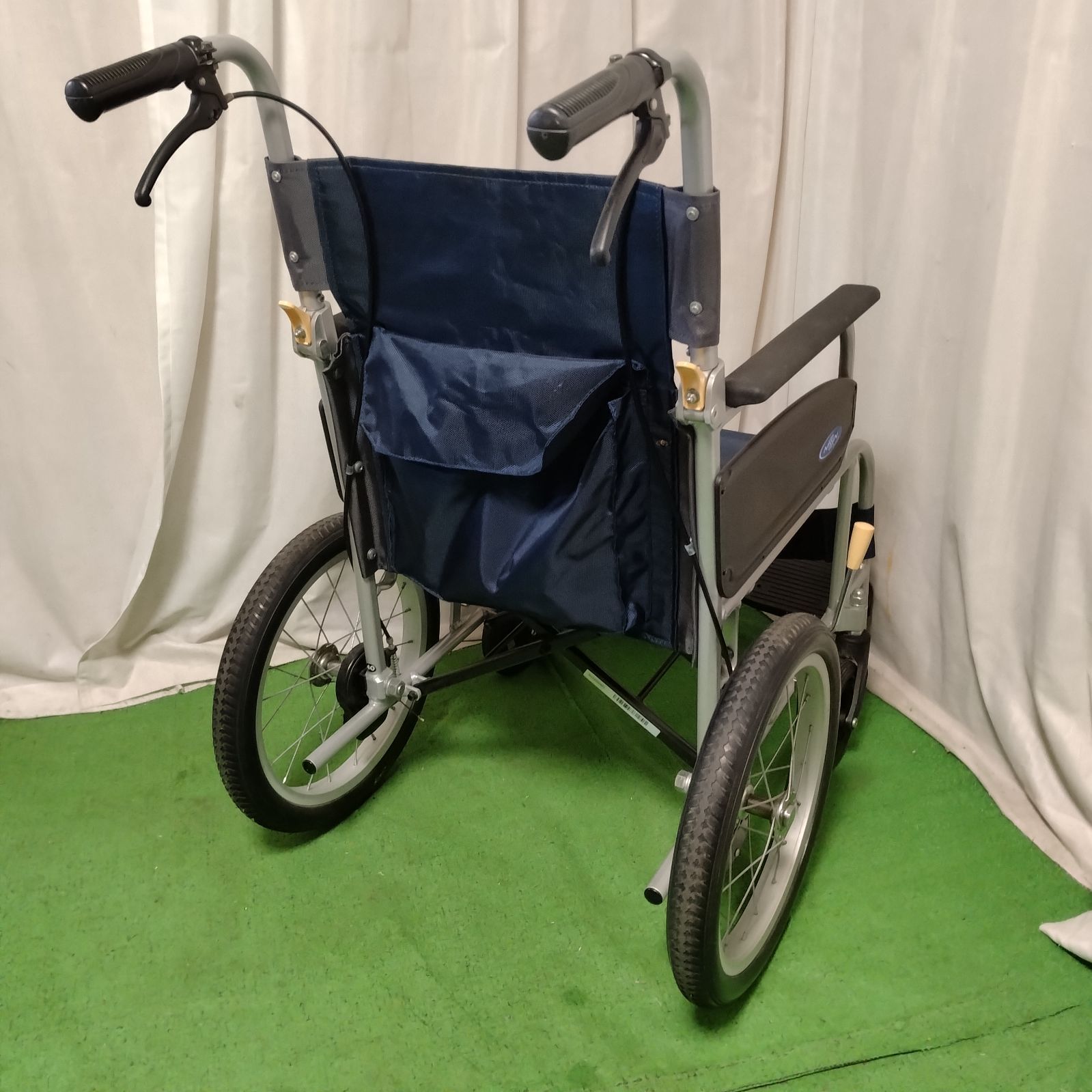 【中古】　車イス　ニッシン製　(介助式) 車椅子 中古 Aランク】 日進医療器 介助式 車椅子 NEO-2 車椅子 車イス