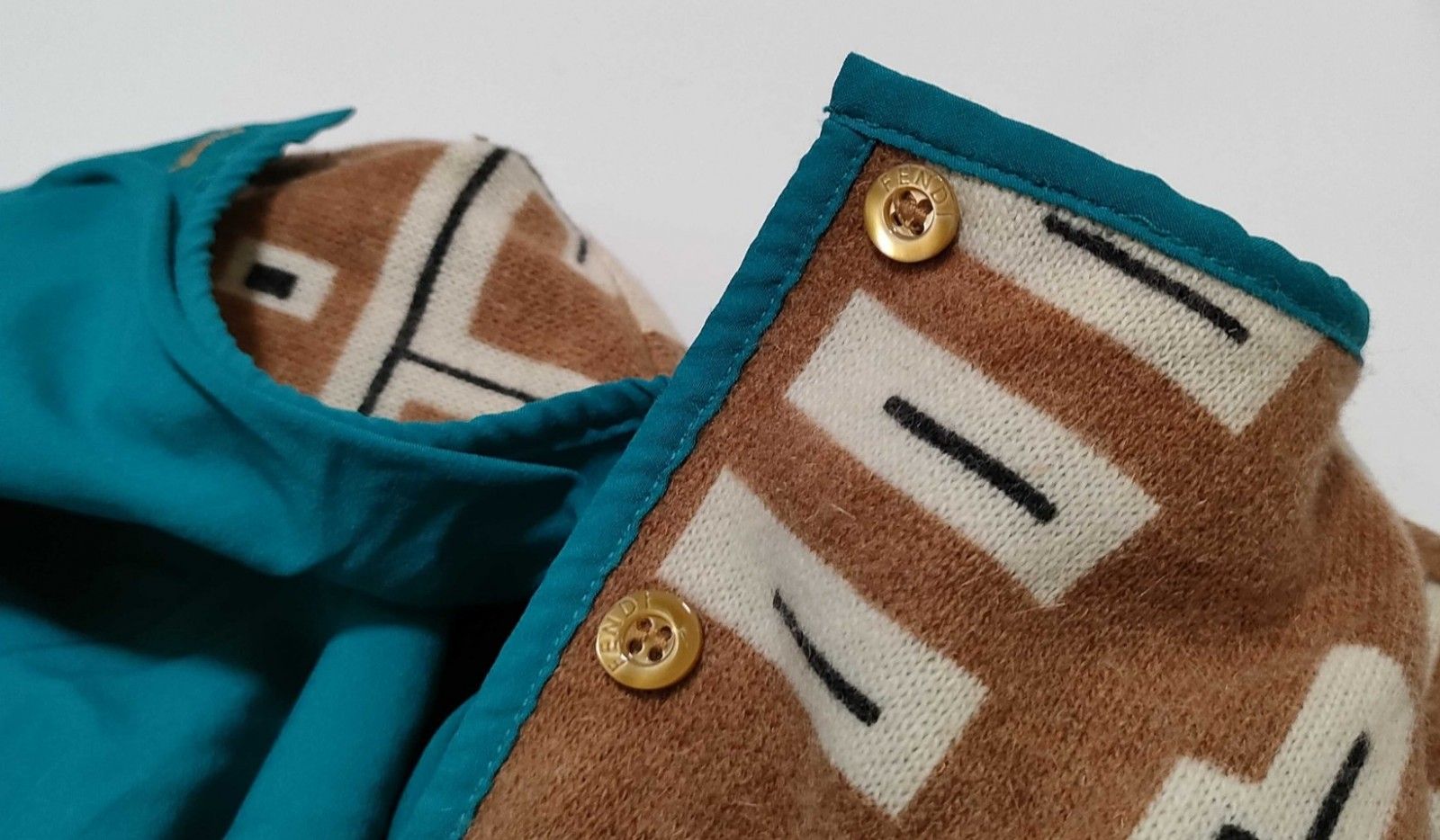 フェンディ FENDI カーディガン ジャケット 総柄 ズッカ風 ロゴ ニット