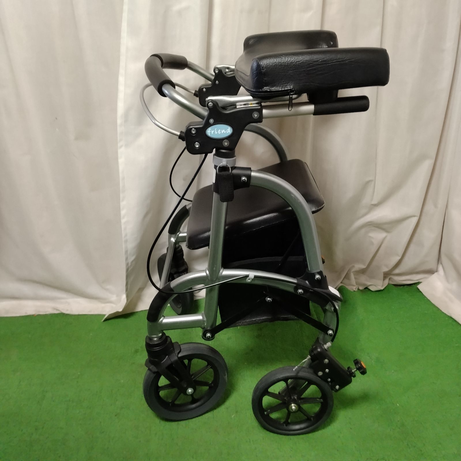 HK-5931) ウェルパートナーズ フレンド WF-1 前腕支持台付 歩行補助車 