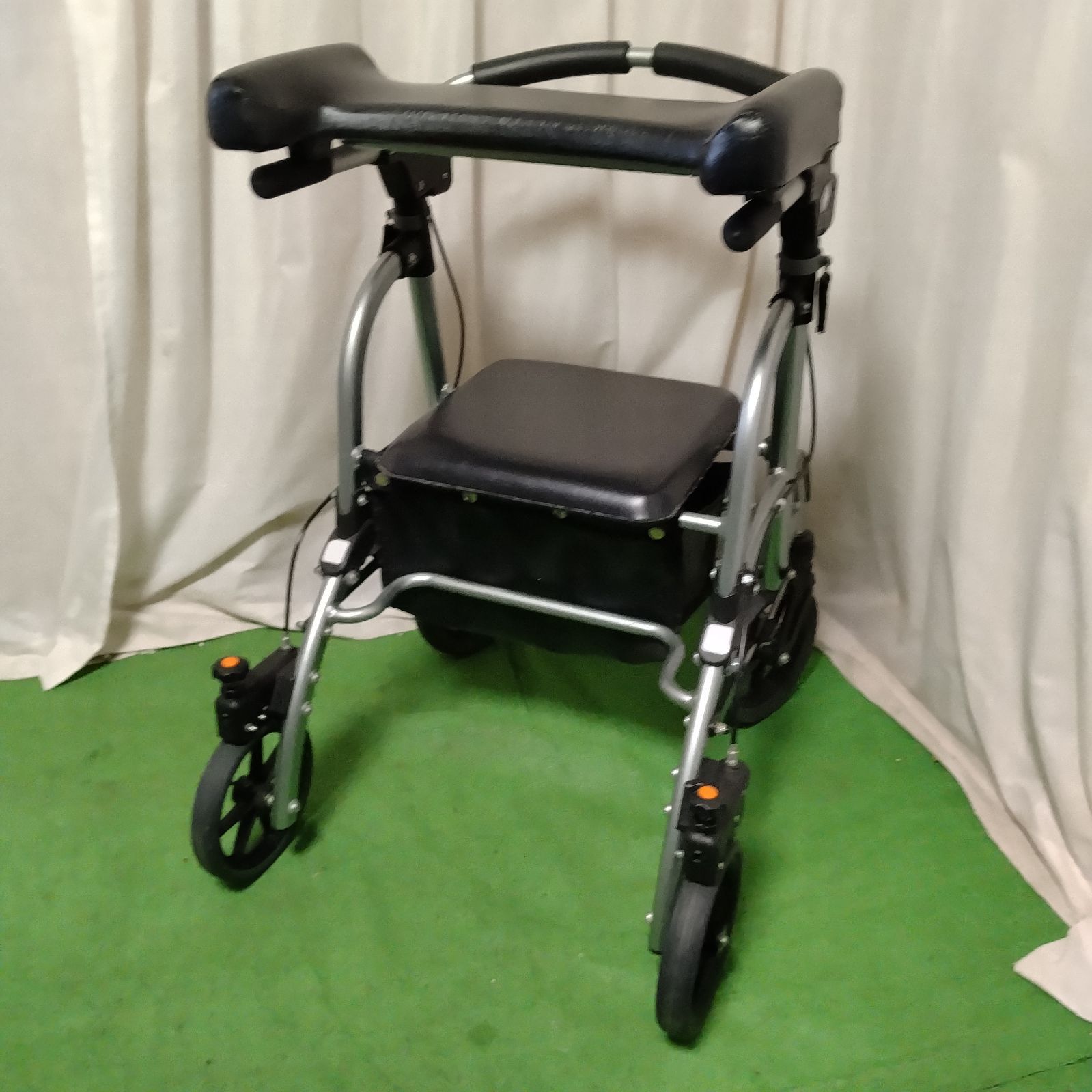 HK-5931) ウェルパートナーズ フレンド WF-1 前腕支持台付 歩行補助車 