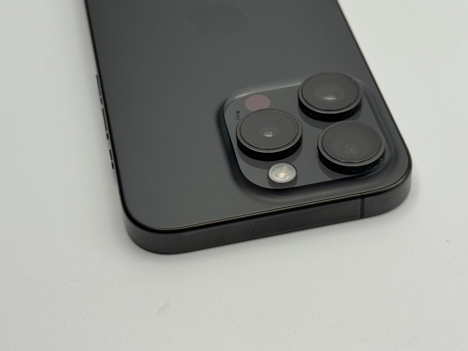 Apple iPhone 15Pro ブラック 本体　中古　バッテリー残量86 ムスビー｜【バッテリー86%】iPhone 15Pro 128GB ブルーチタニウム SIM