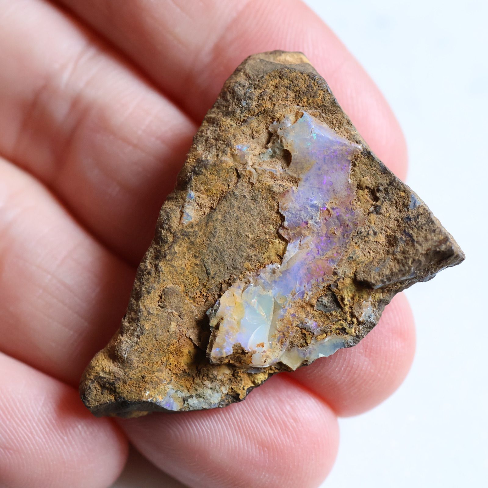 天然ボルダーオパール 37.00ct 原石 オーストラリア産 クイーンズ
