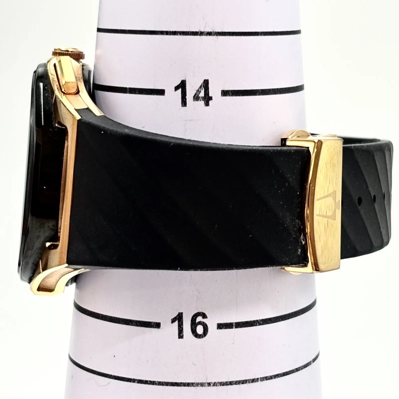 稼働/極美品/箱付き】BULOVA/ブローバ 腕時計 CURV/カーブ クロノ 
